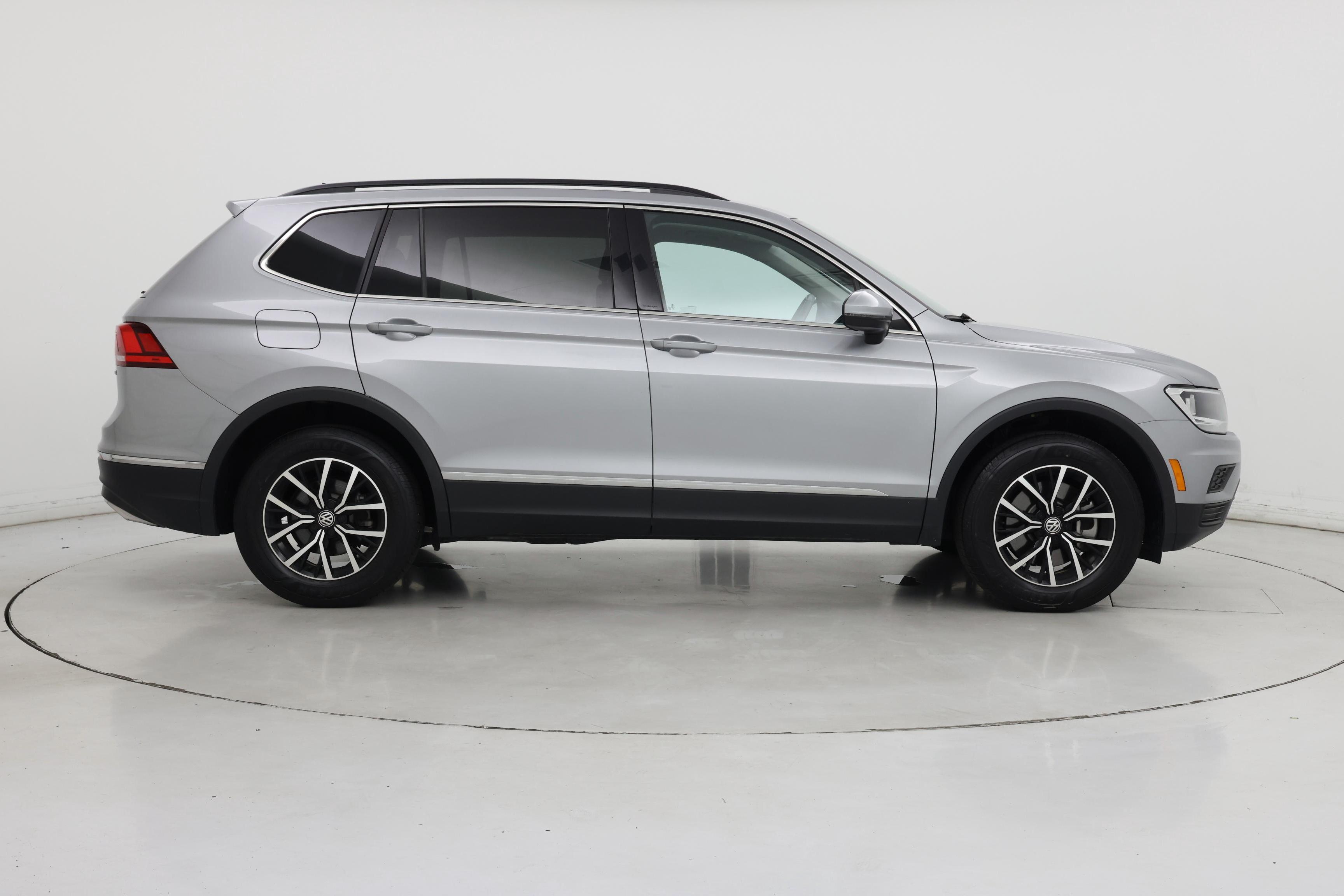 Thumbnail: 2021 Volkswagen Tiguan - 7