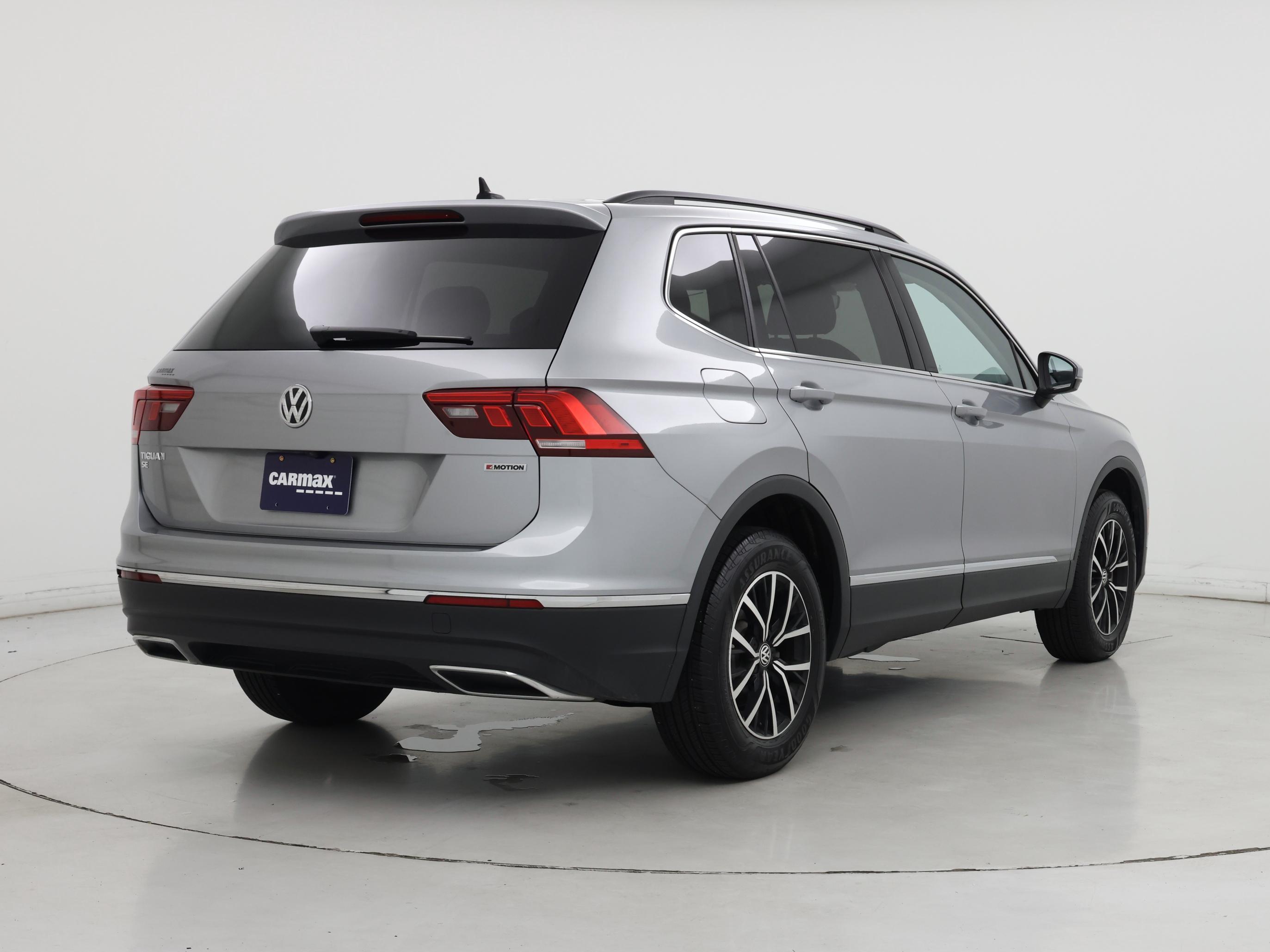 Thumbnail: 2021 Volkswagen Tiguan - 8