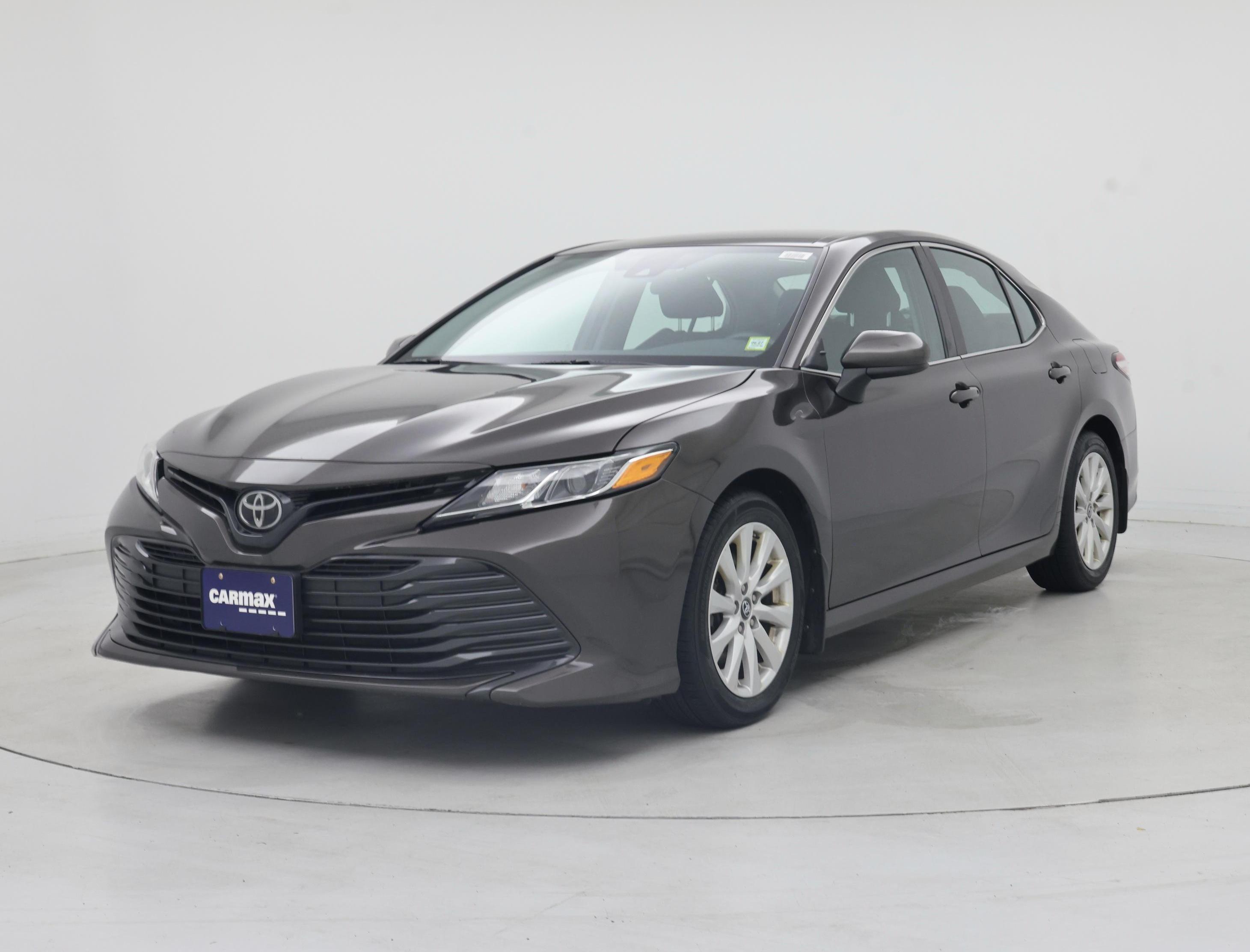 Thumbnail: 2019 Toyota Camry - 4