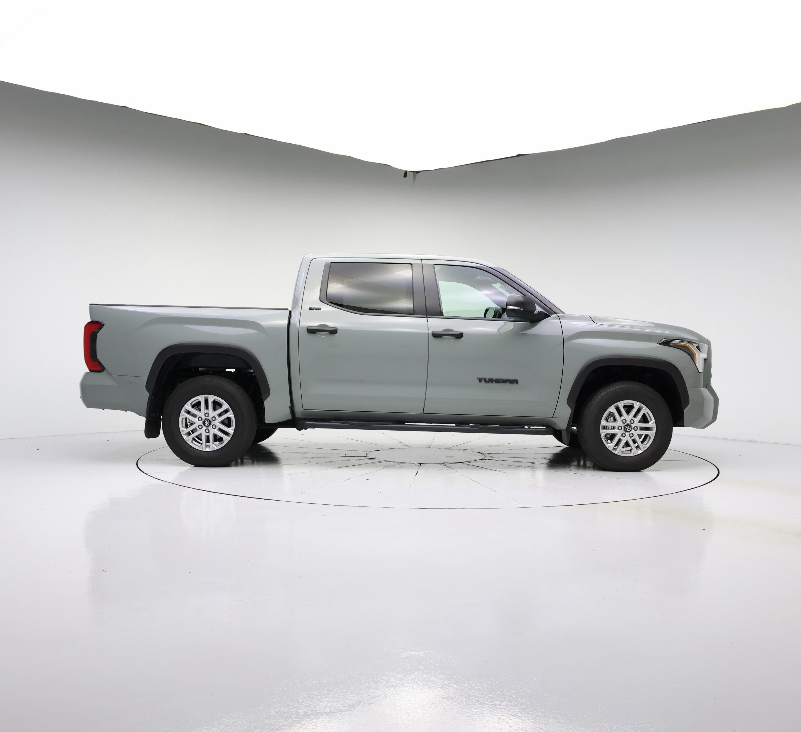 Thumbnail: 2025 Toyota Tundra - 3
