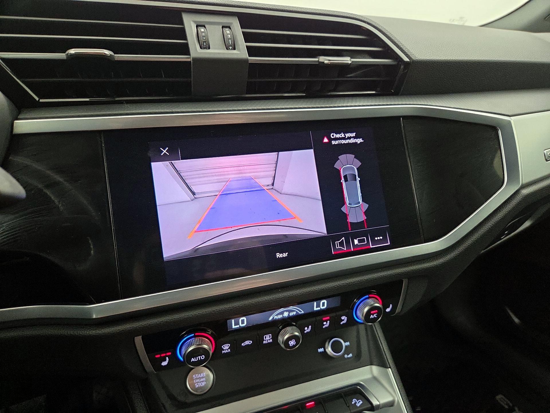 Thumbnail: 2020 Audi Q3 - 14
