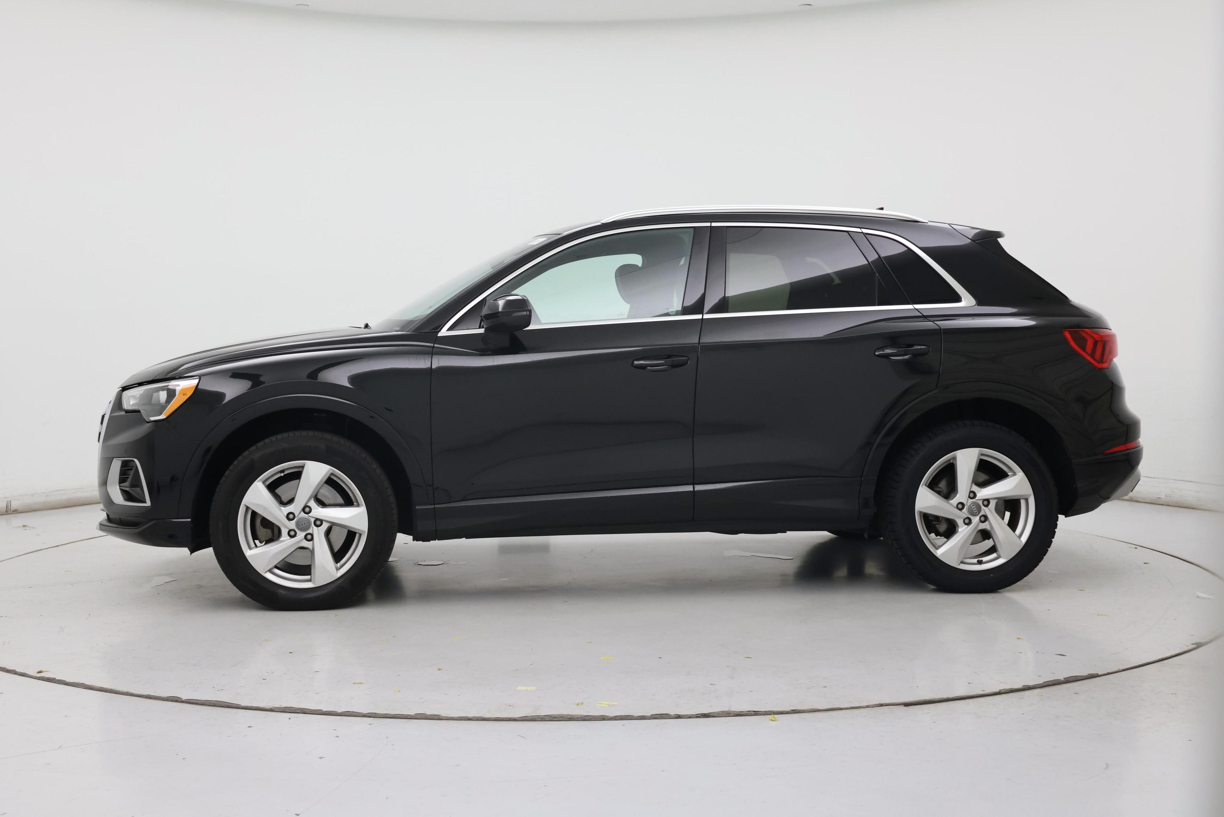 Thumbnail: 2020 Audi Q3 - 3