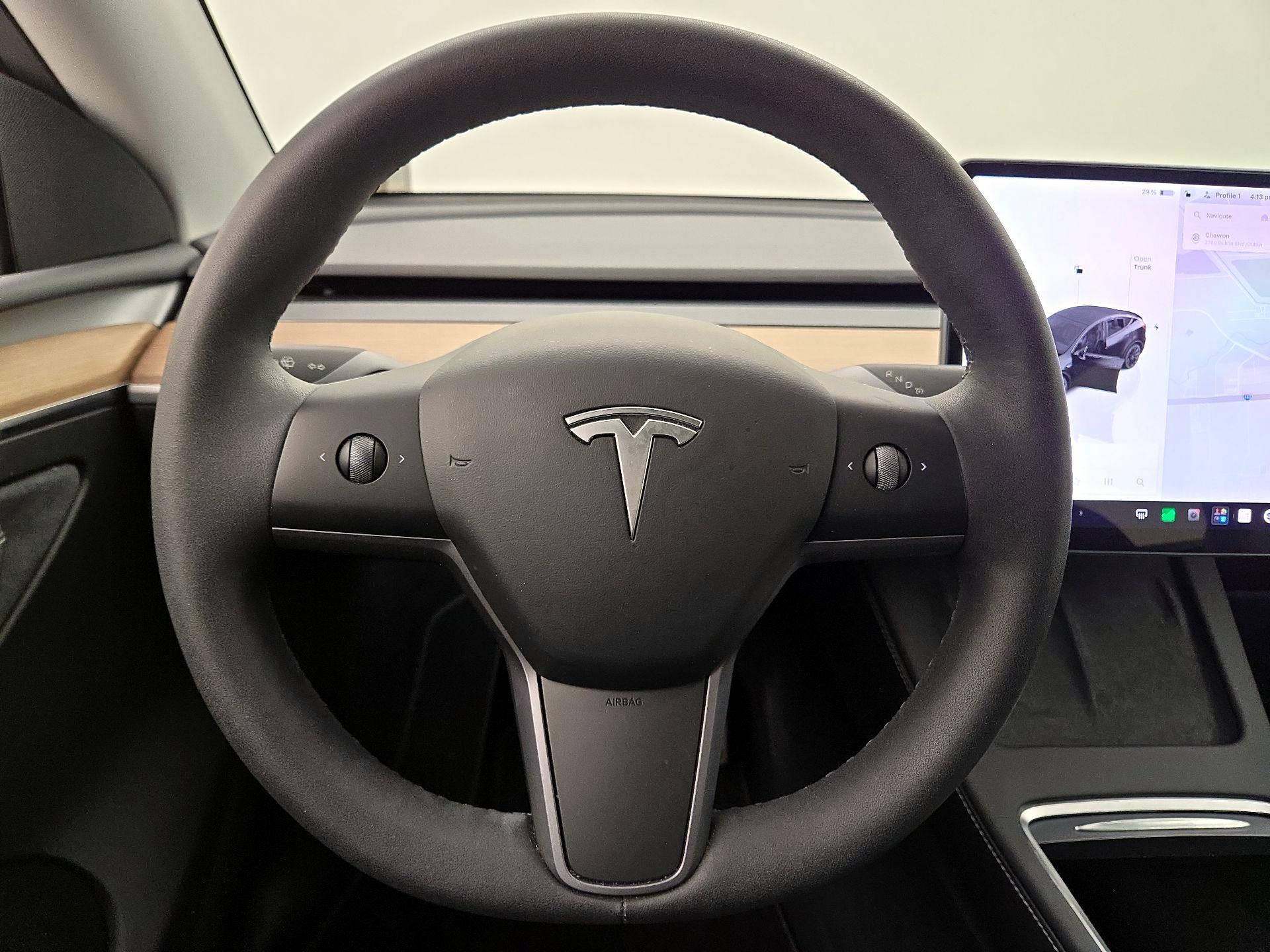 Thumbnail: 2023 Tesla Model Y - 10