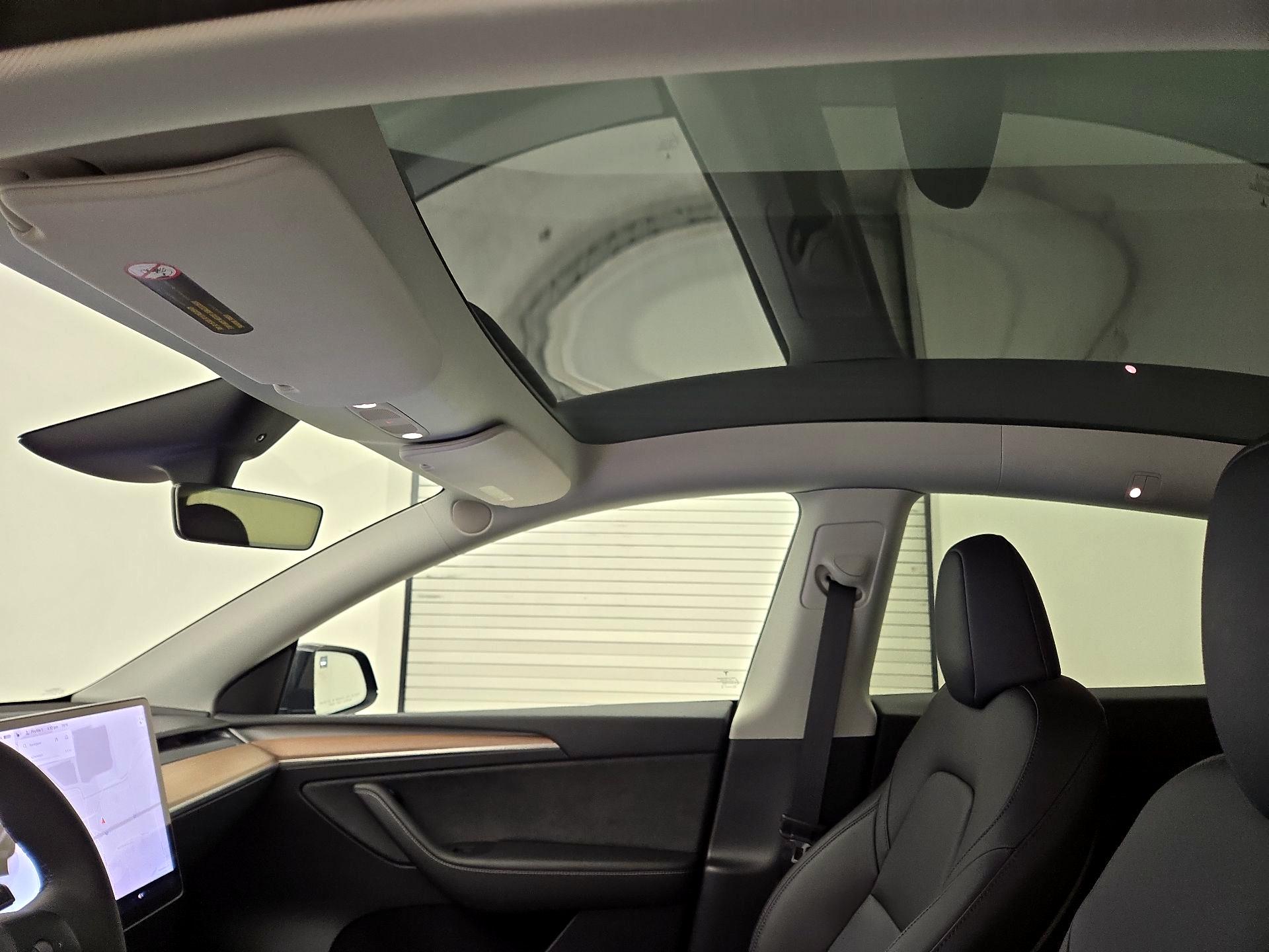 Thumbnail: 2023 Tesla Model Y - 19