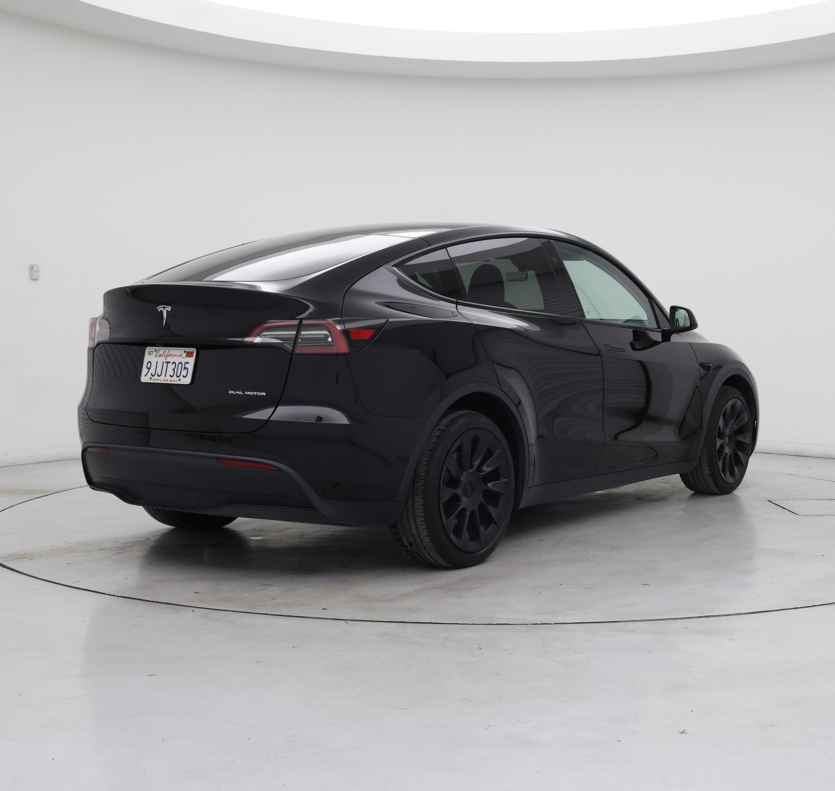 Thumbnail: 2023 Tesla Model Y - 8