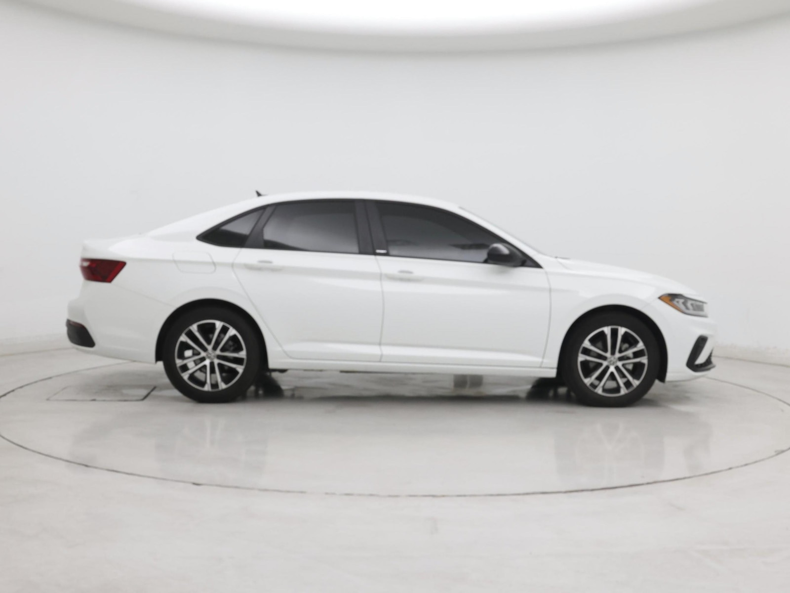 2025 Volkswagen Jetta Sport - Photo 8