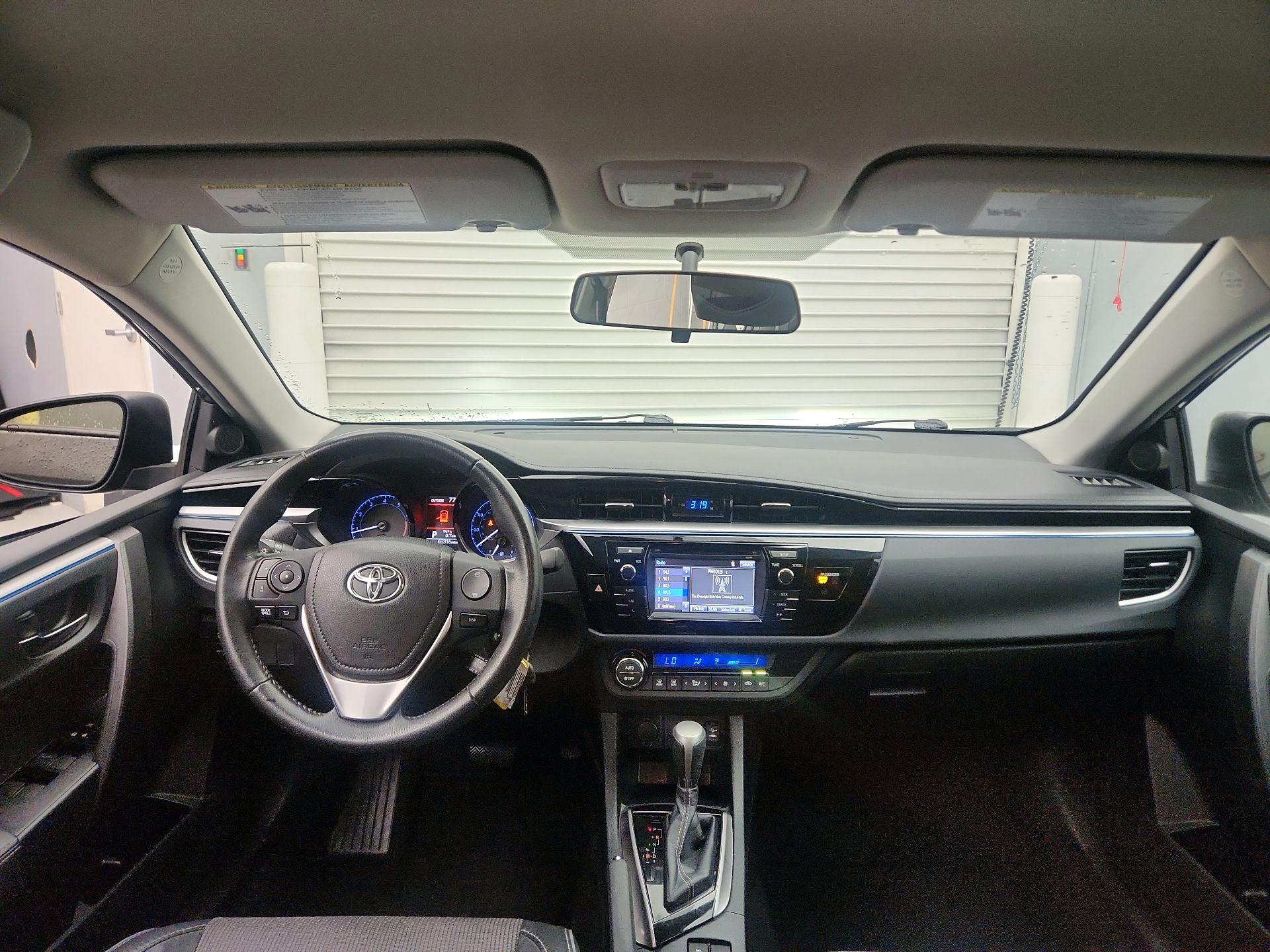 Thumbnail: 2015 Toyota Corolla - 9