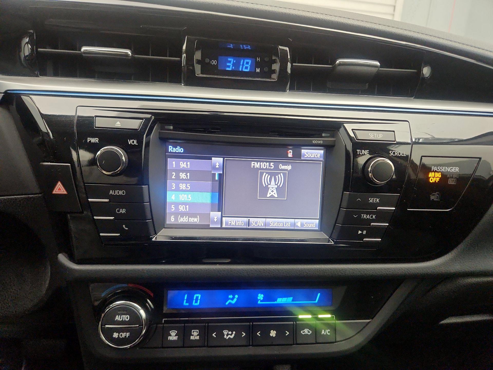 Thumbnail: 2015 Toyota Corolla - 15