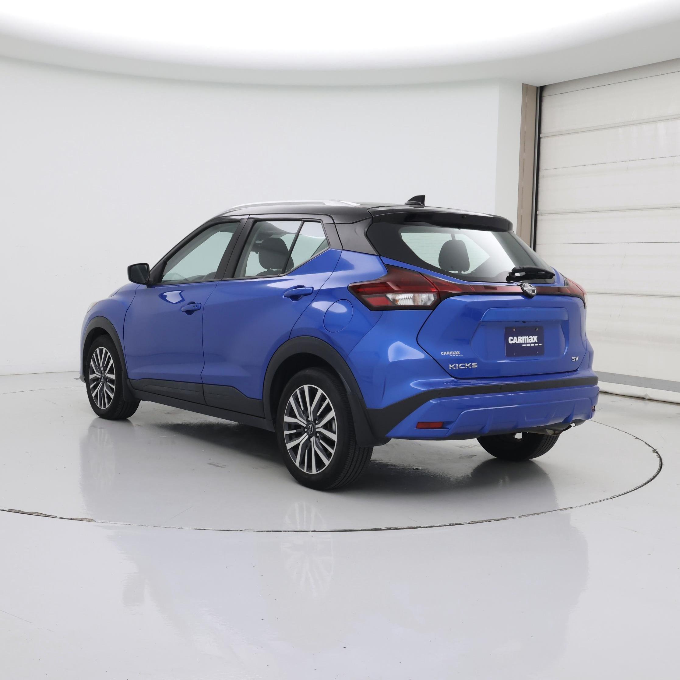 Thumbnail: 2023 Nissan Kicks - 2