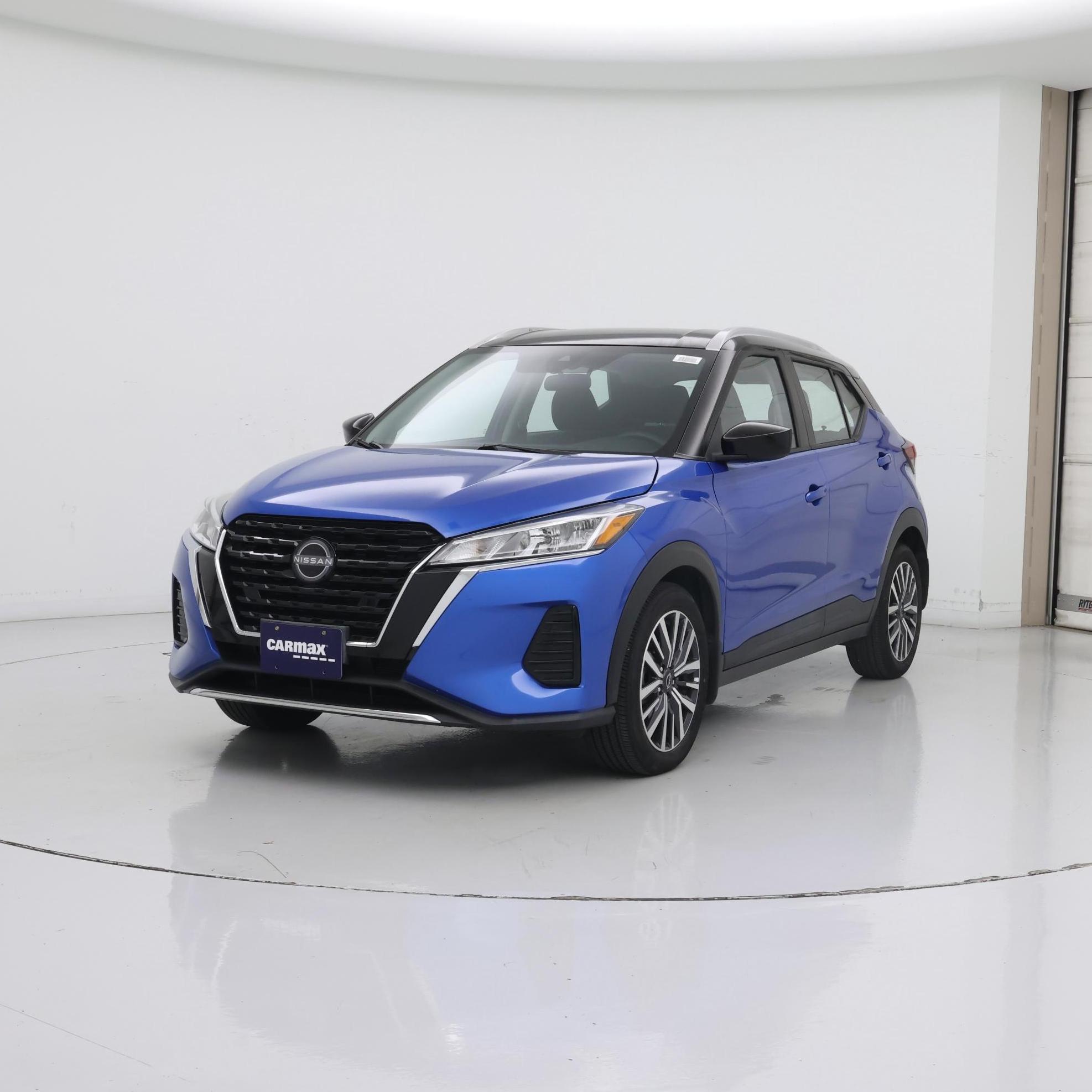 Thumbnail: 2023 Nissan Kicks - 4