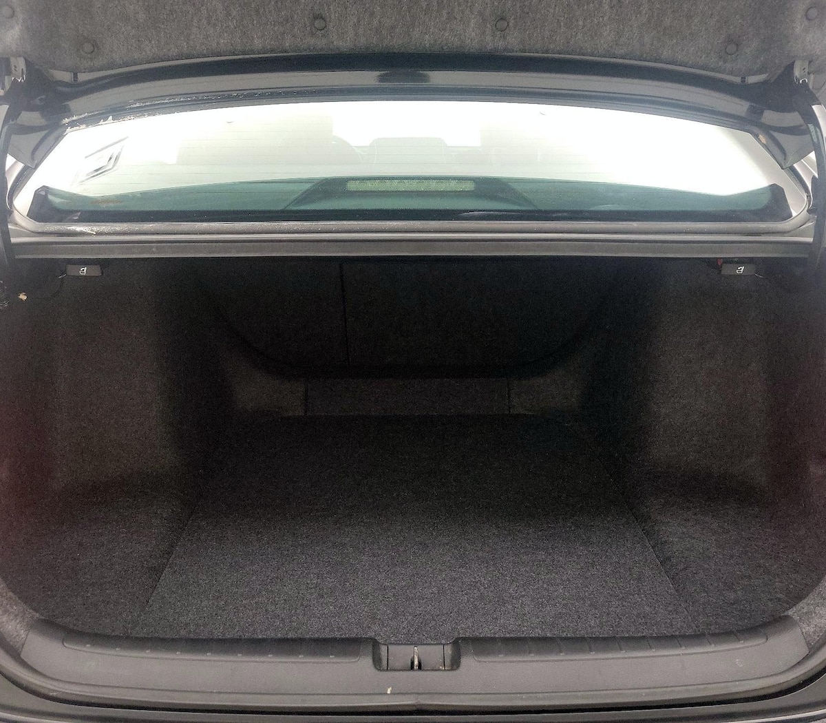 Trunk/Cargo (Seats Up)