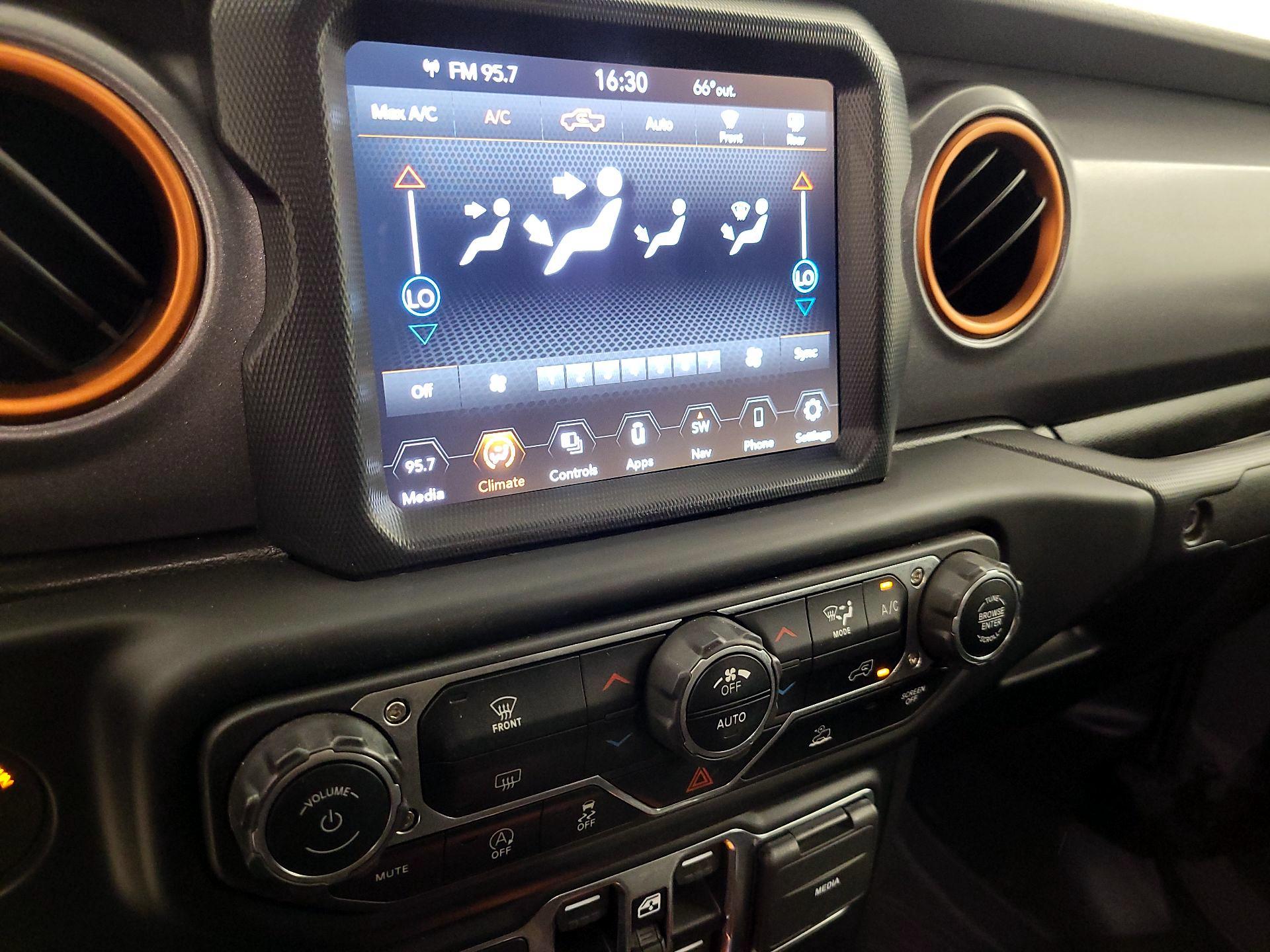 Thumbnail: 2021 Jeep Gladiator - 16