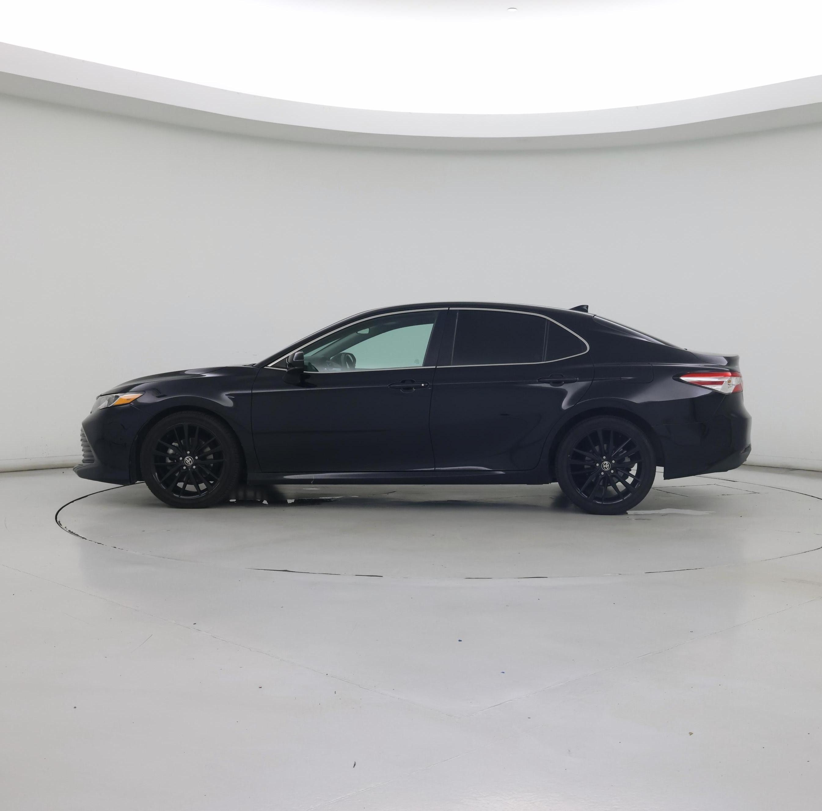 Thumbnail: 2020 Toyota Camry - 3