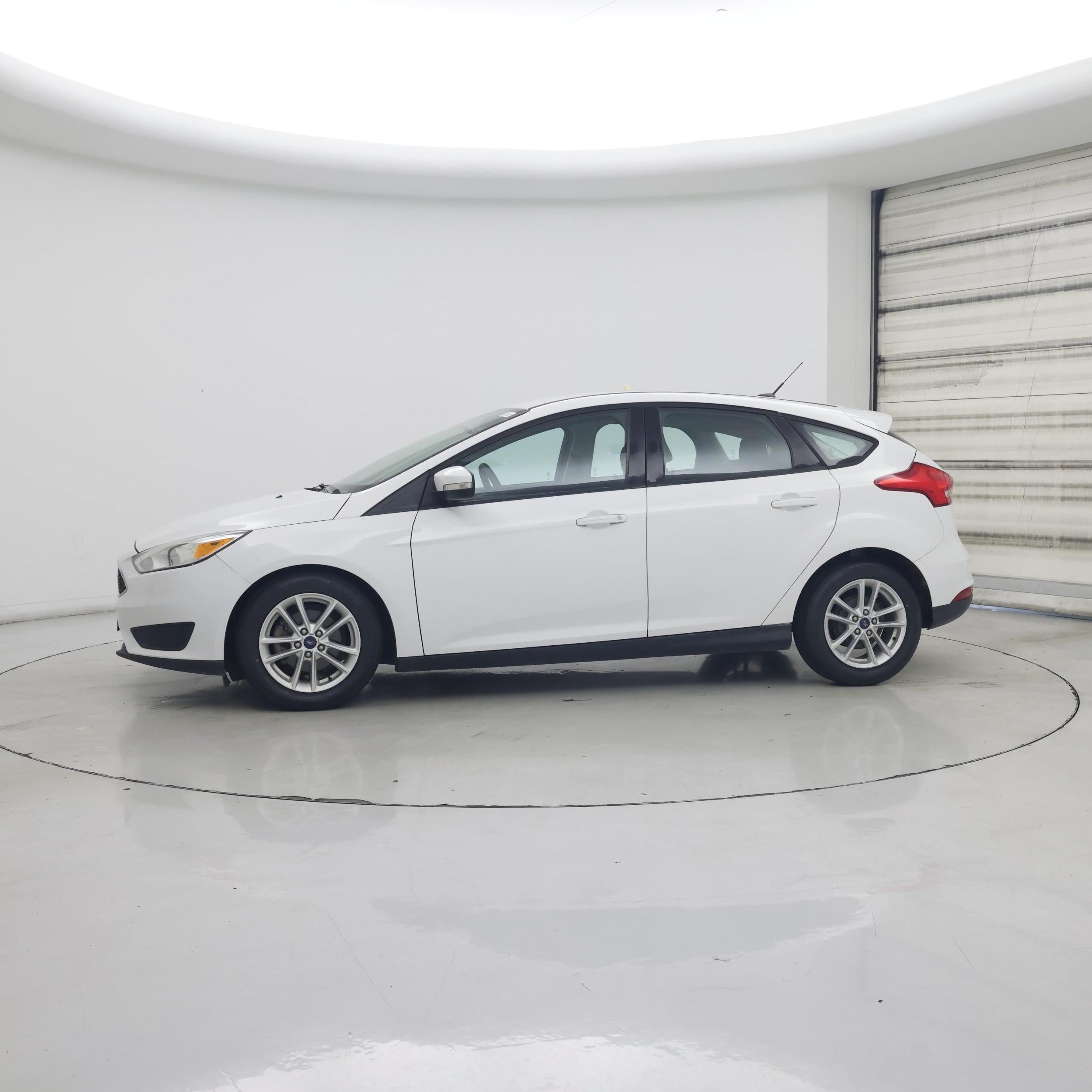 Thumbnail: 2017 Ford Focus - 3