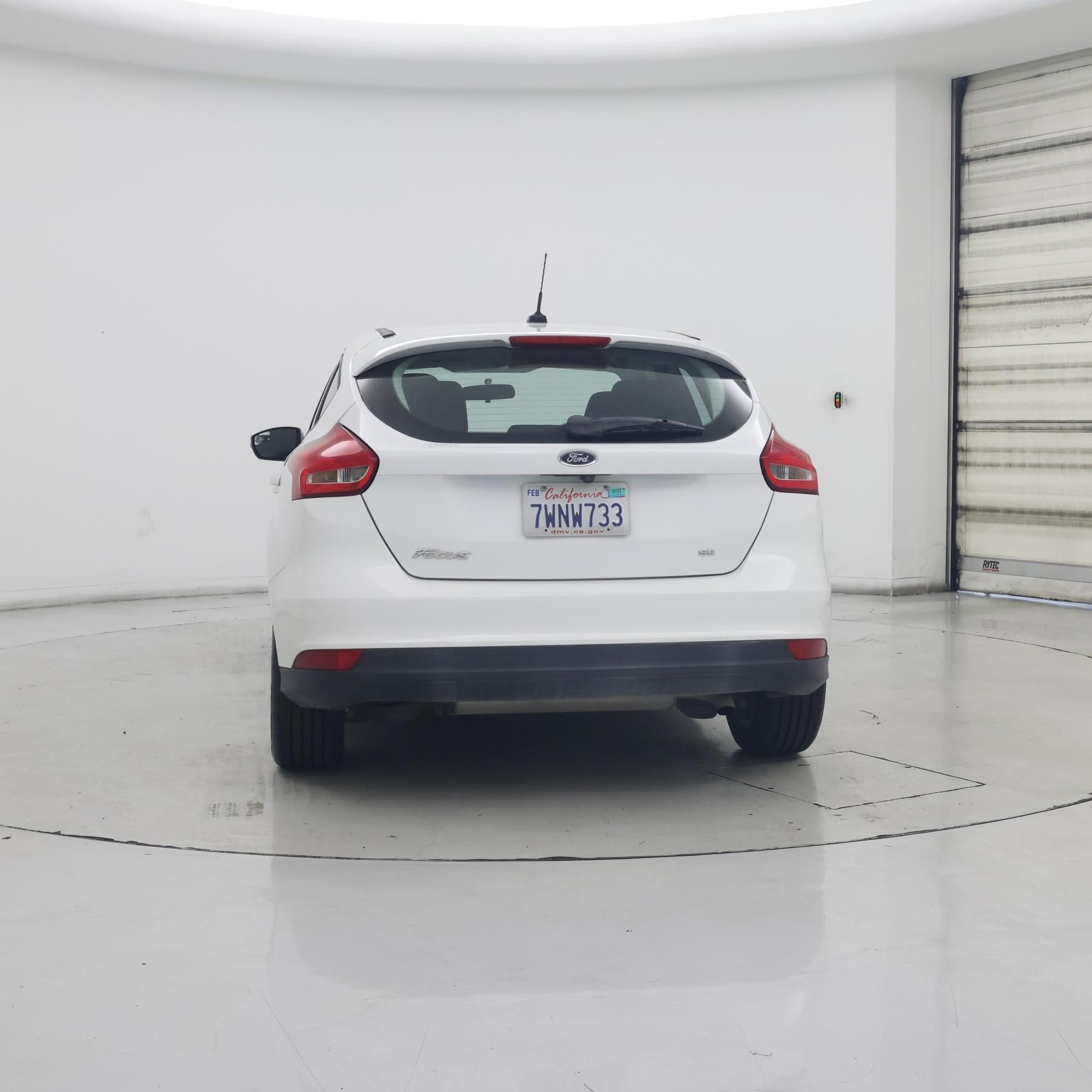 Thumbnail: 2017 Ford Focus - 6