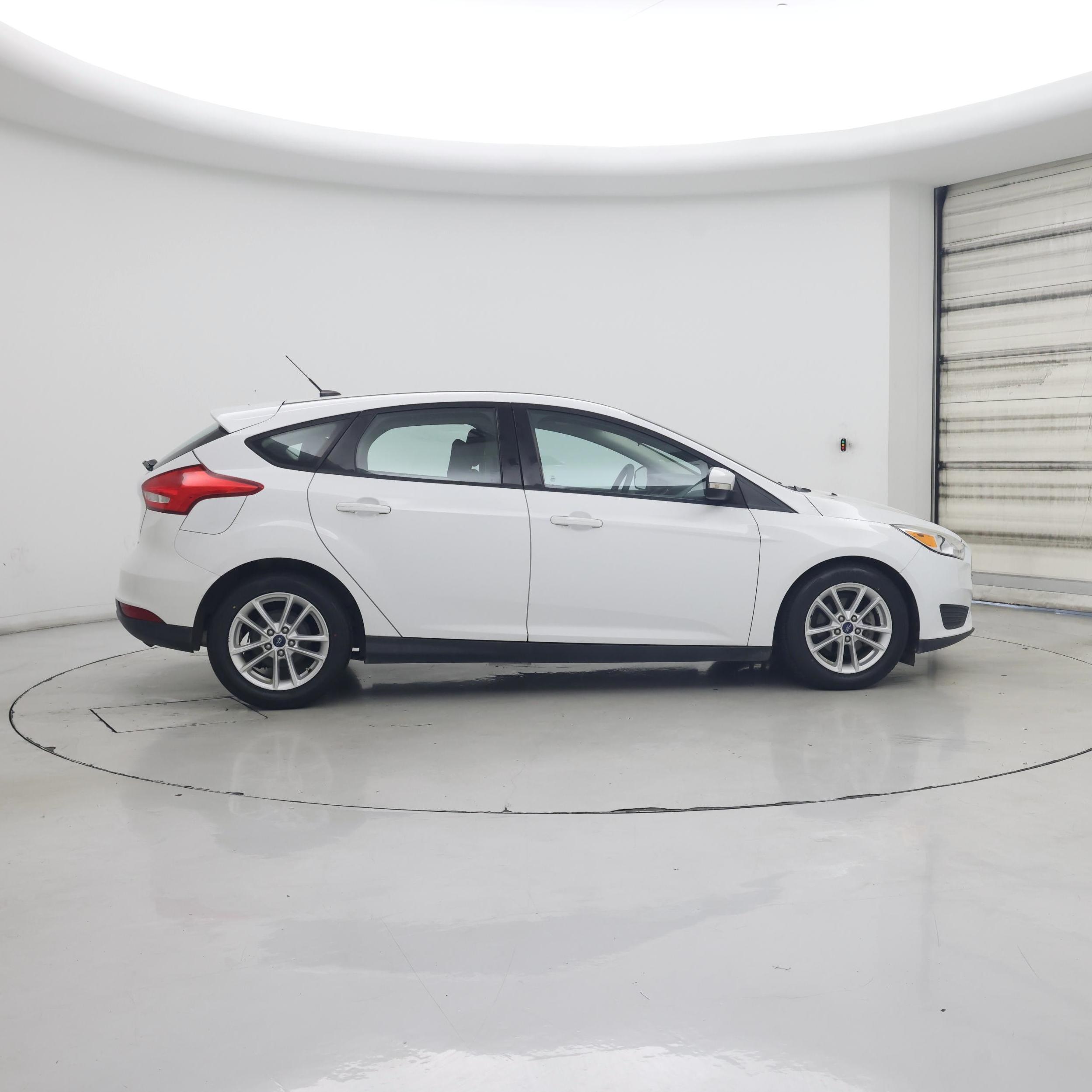 Thumbnail: 2017 Ford Focus - 7