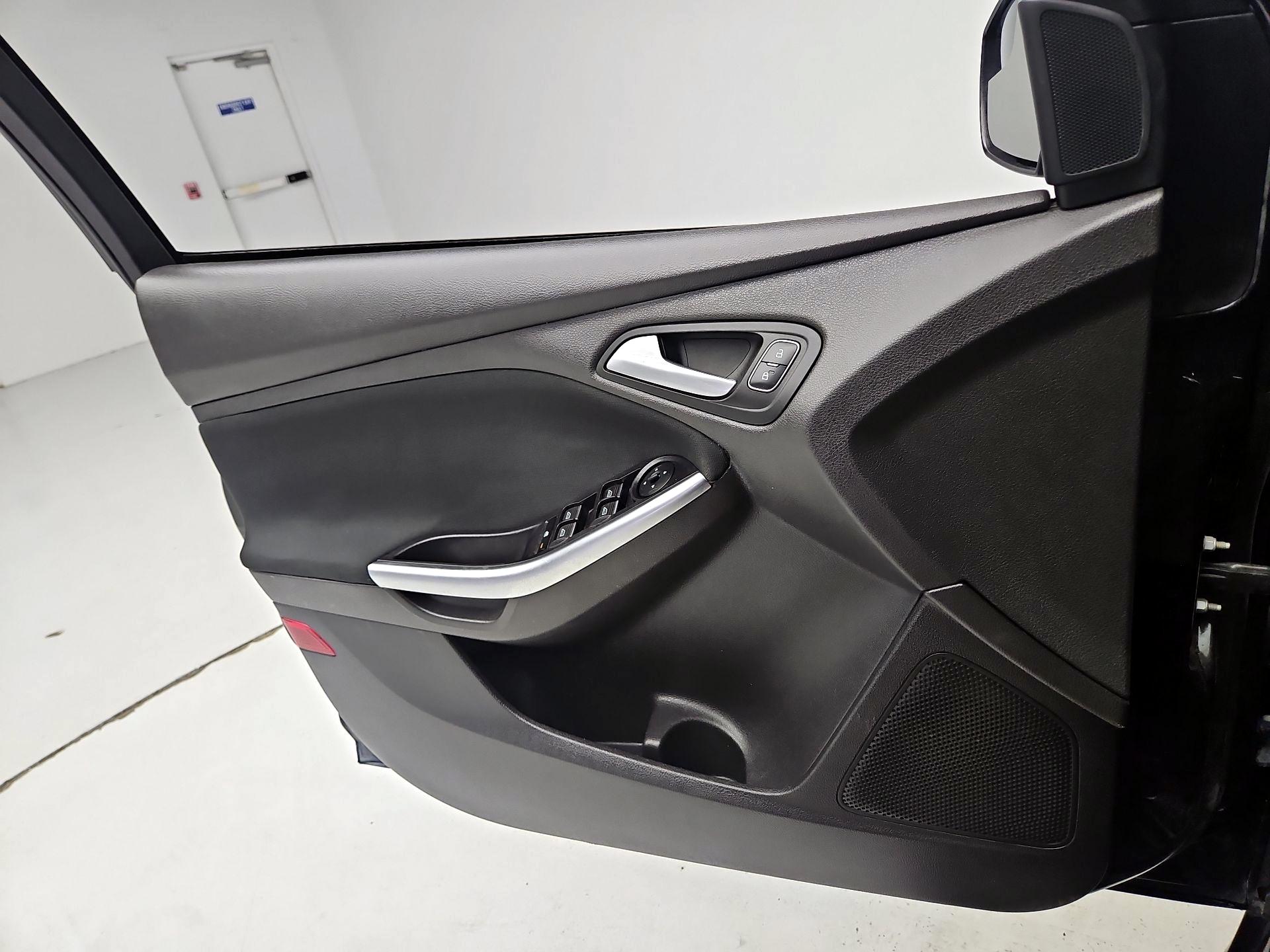 Thumbnail: 2018 Ford Focus - 12