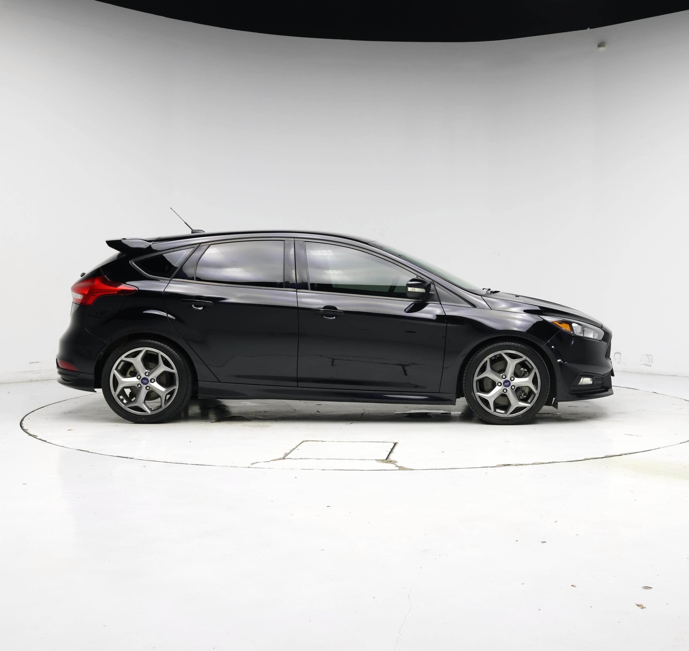 Thumbnail: 2018 Ford Focus - 7