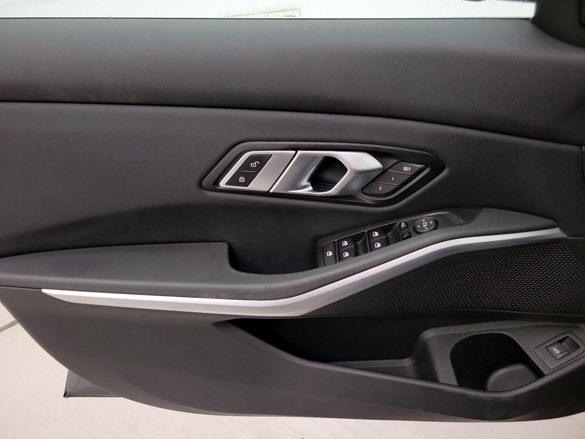Thumbnail: 2020 BMW 3 Series - 12