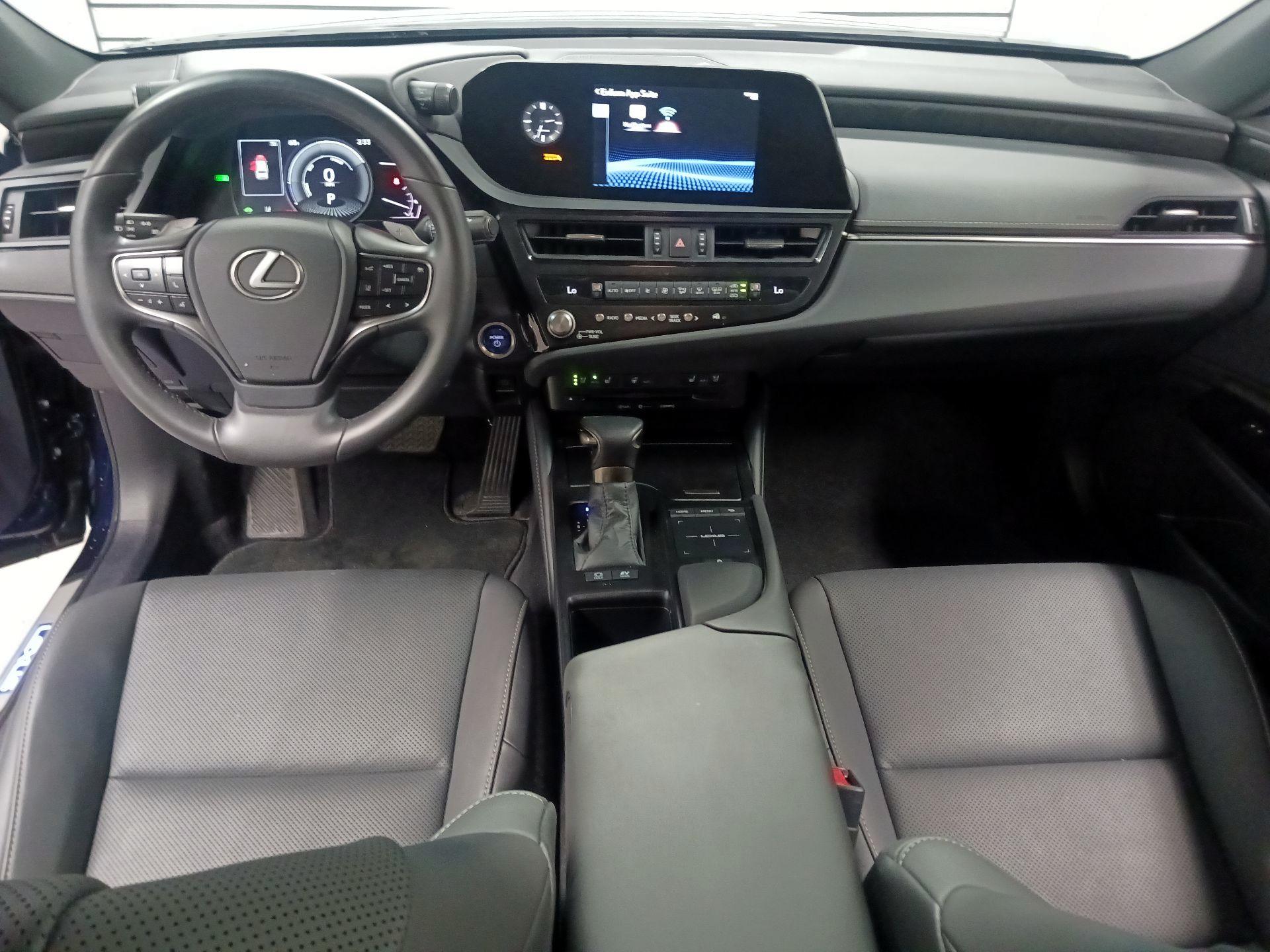 Thumbnail: 2022 Lexus ES - 9