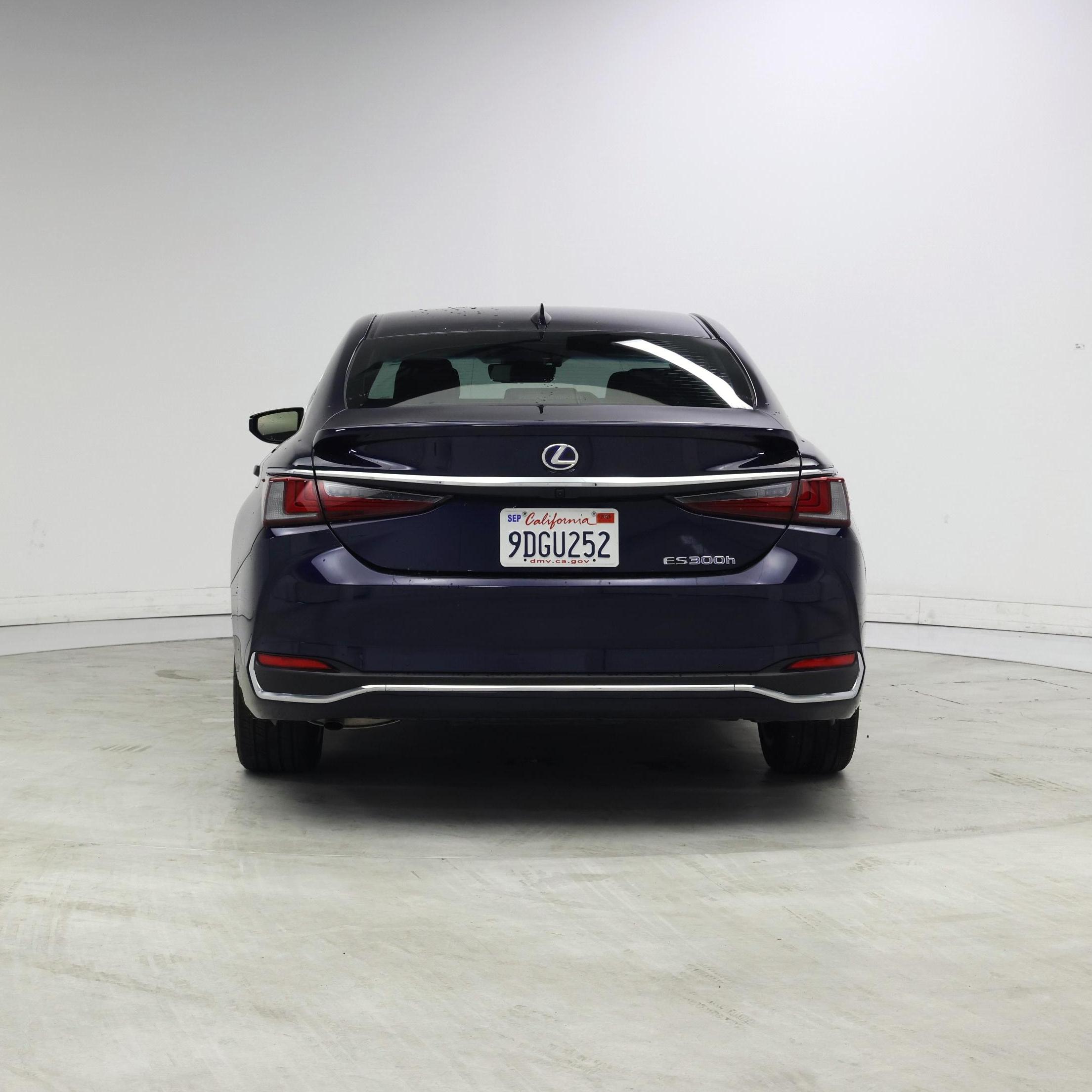 Thumbnail: 2022 Lexus ES - 6