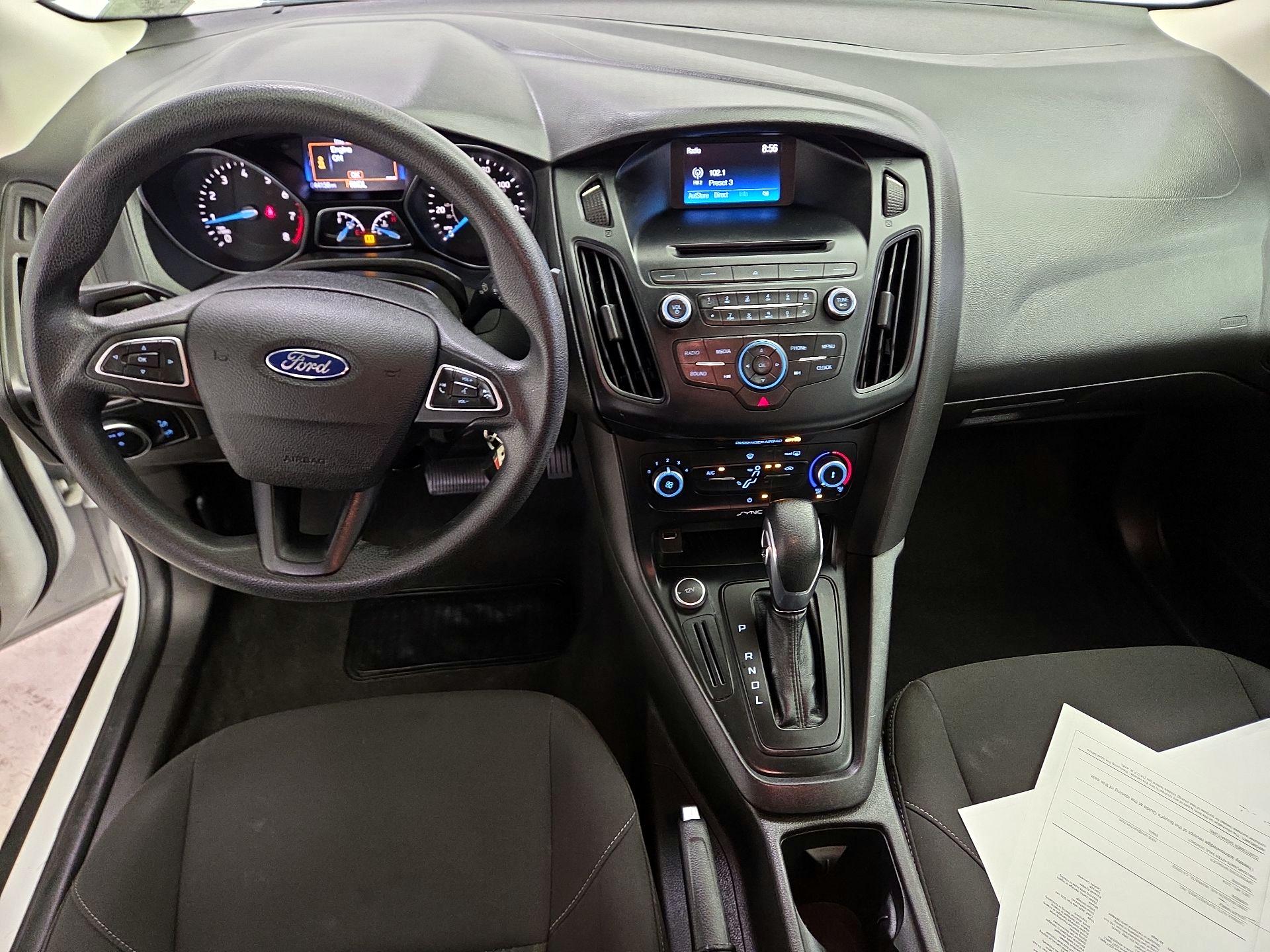 Thumbnail: 2015 Ford Focus - 9