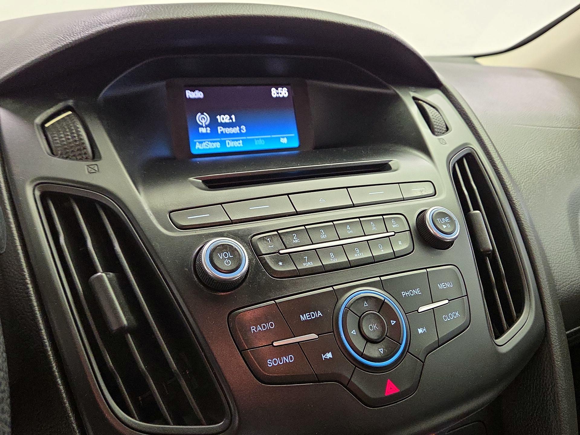 Thumbnail: 2015 Ford Focus - 13