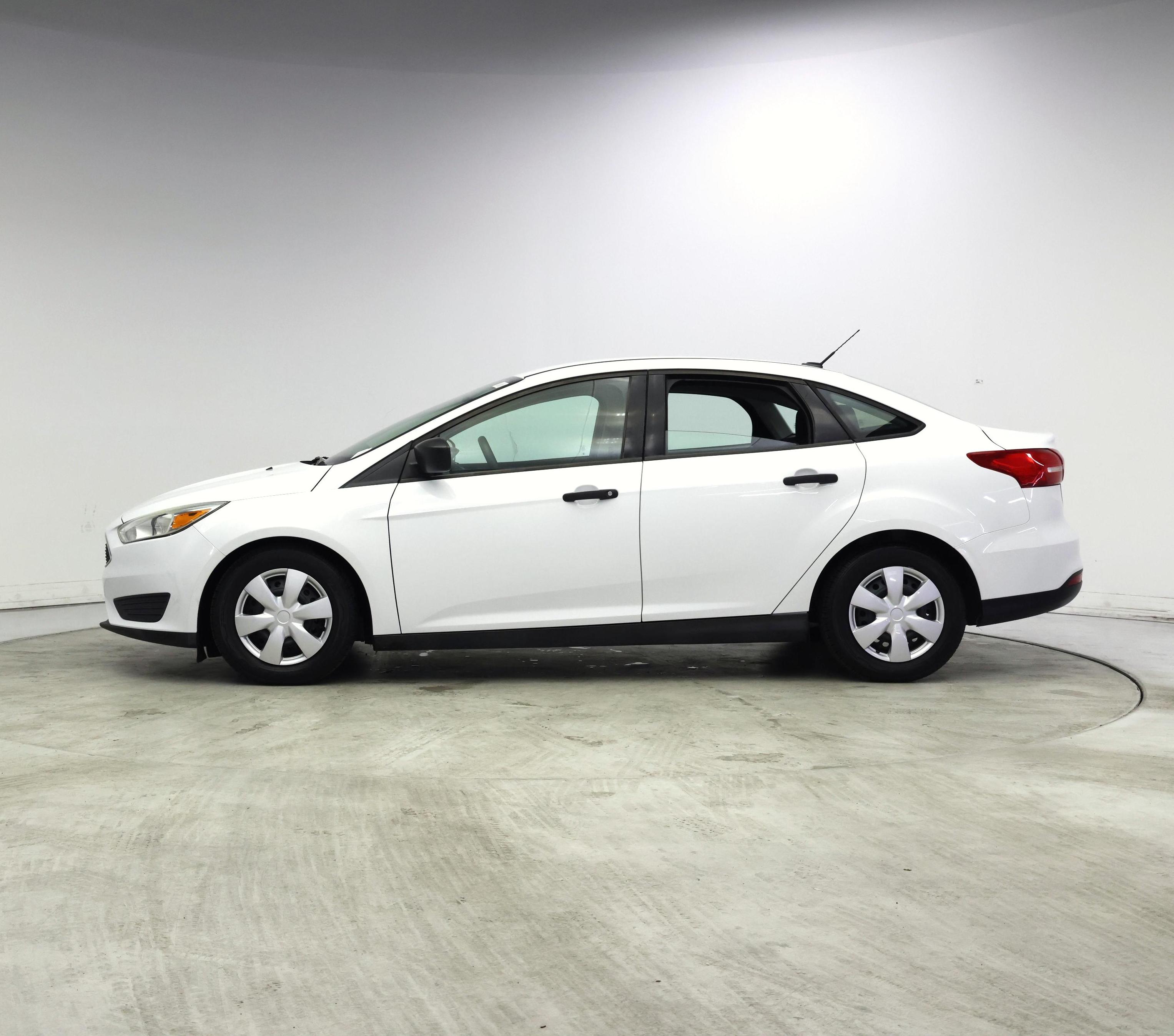 Thumbnail: 2015 Ford Focus - 3