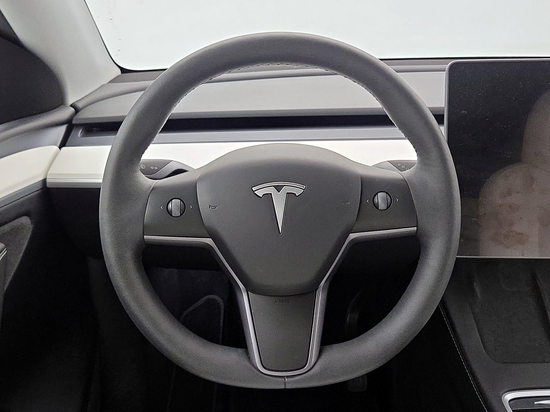Thumbnail: 2024 Tesla Model Y - 10