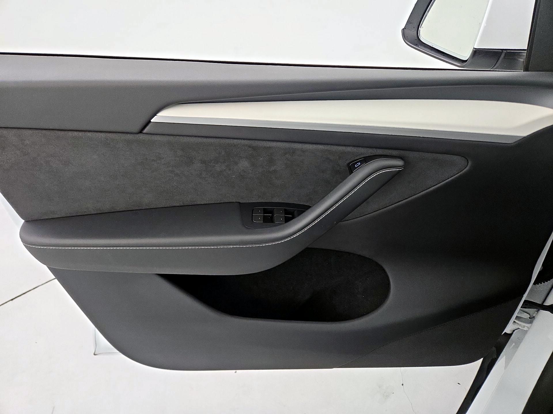 Thumbnail: 2024 Tesla Model Y - 12