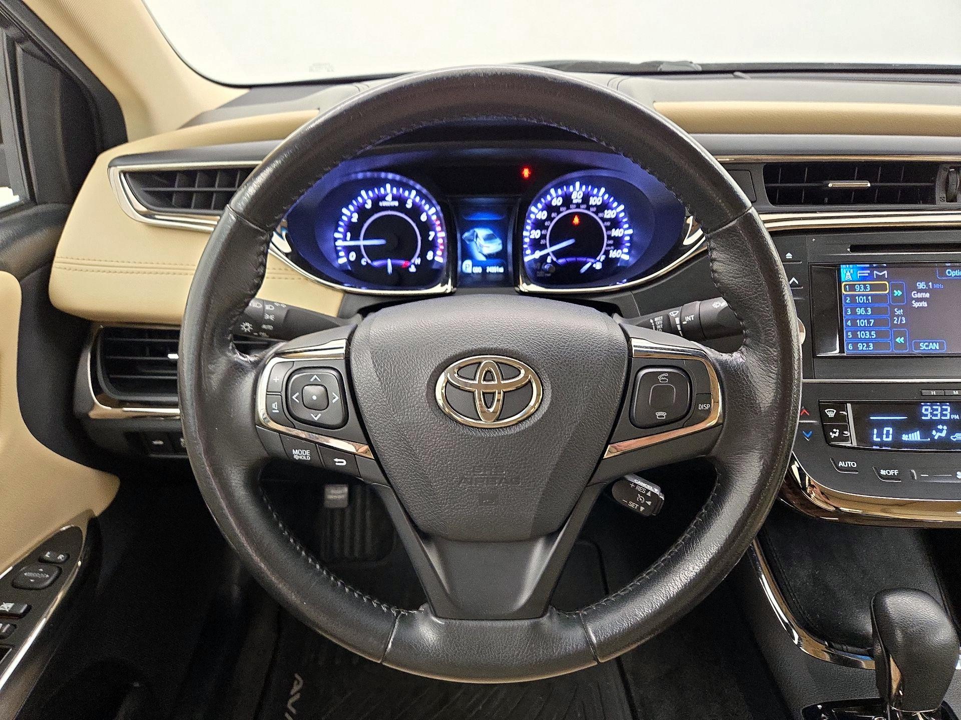 Thumbnail: 2014 Toyota Avalon - 10