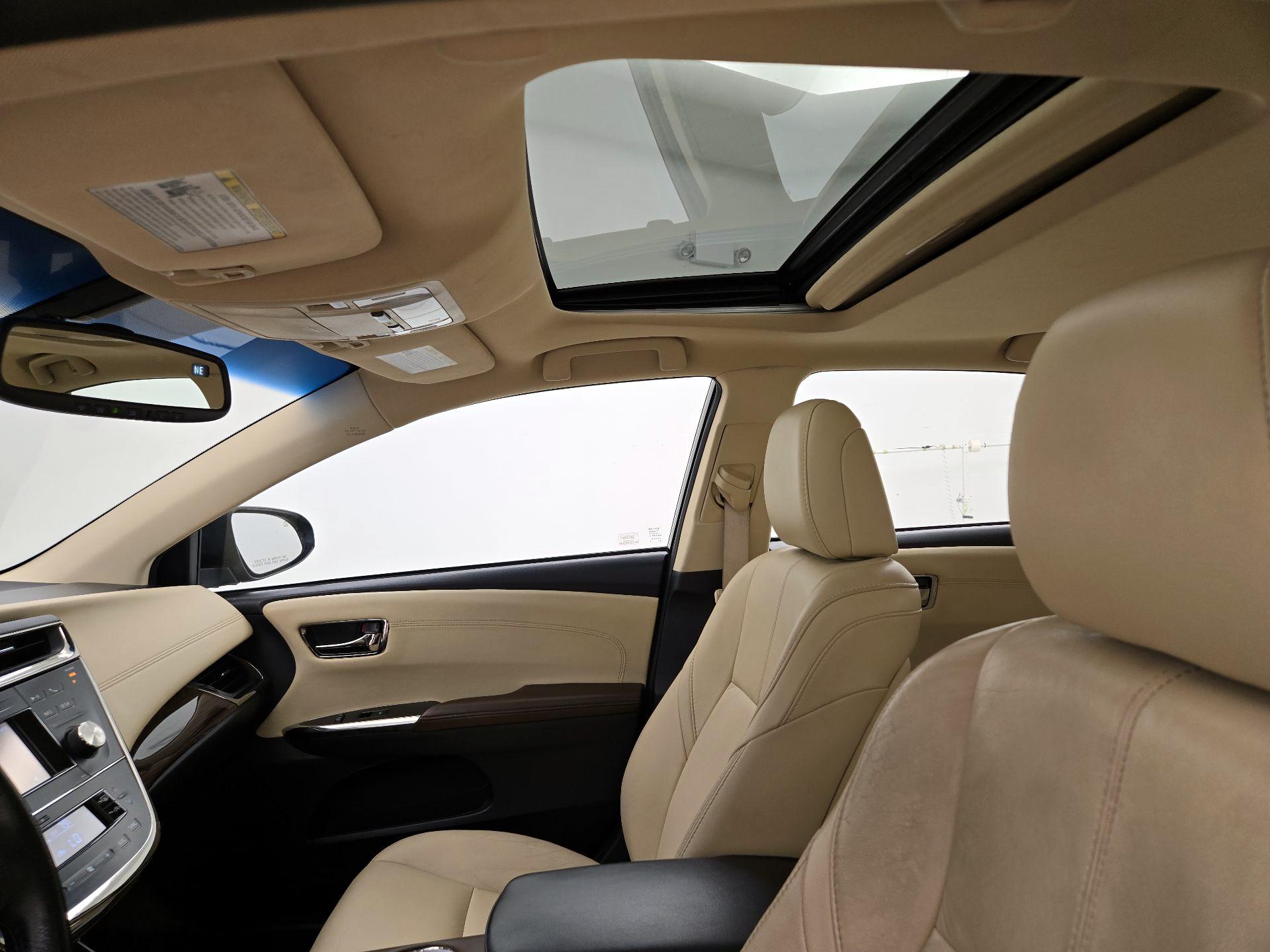 Thumbnail: 2014 Toyota Avalon - 19