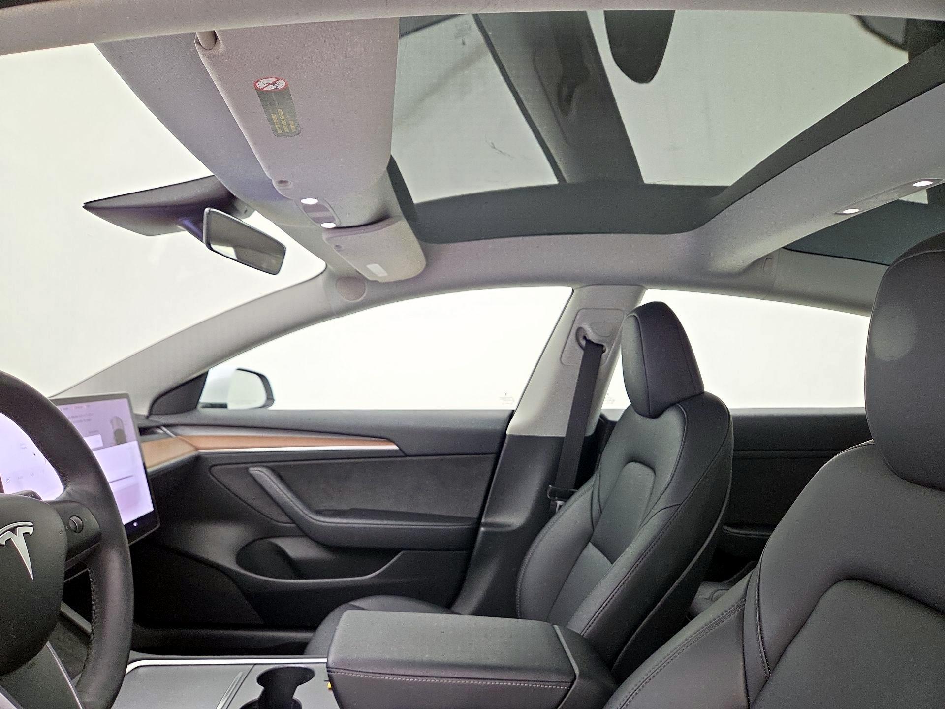 Thumbnail: 2023 Tesla Model 3 - 17