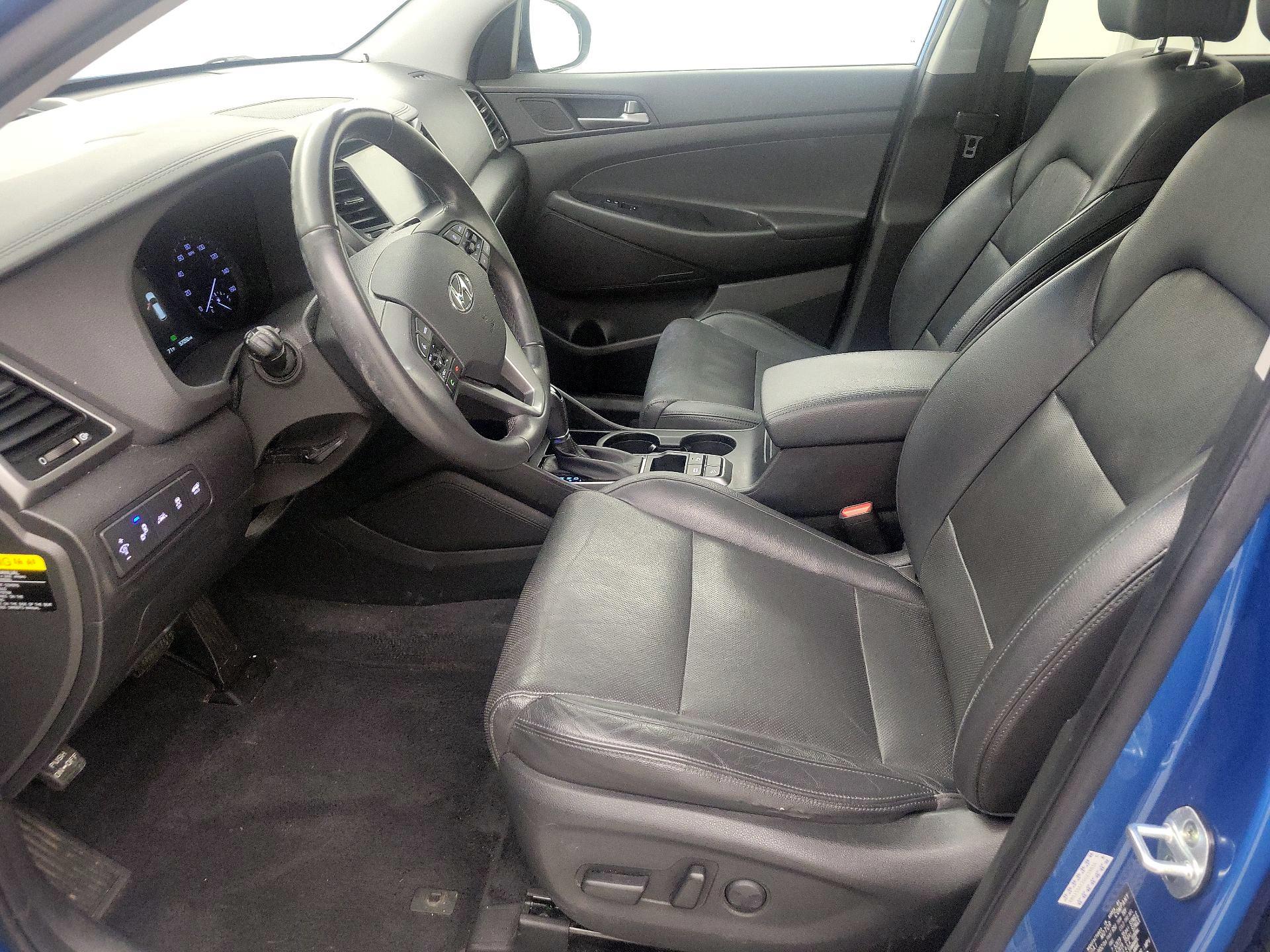 Thumbnail: 2016 Hyundai Tucson - 11