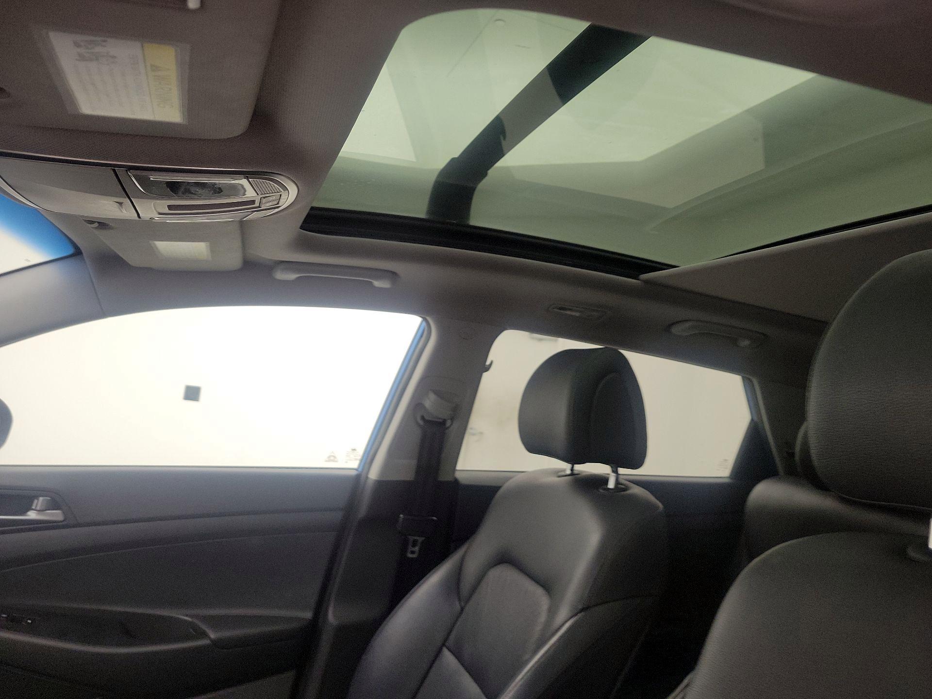 Thumbnail: 2016 Hyundai Tucson - 20