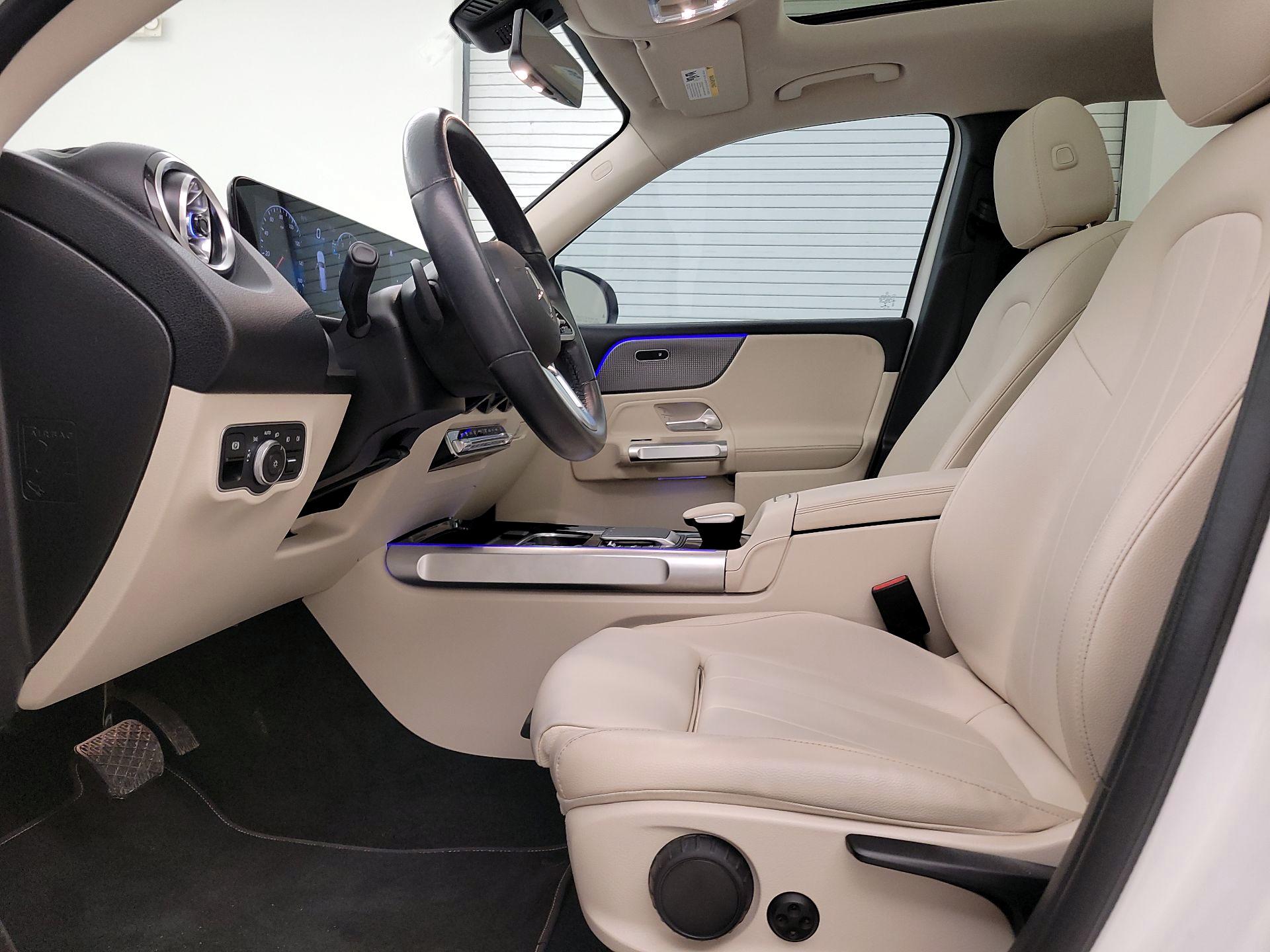 Thumbnail: 2022 Mercedes-Benz GLB - 11