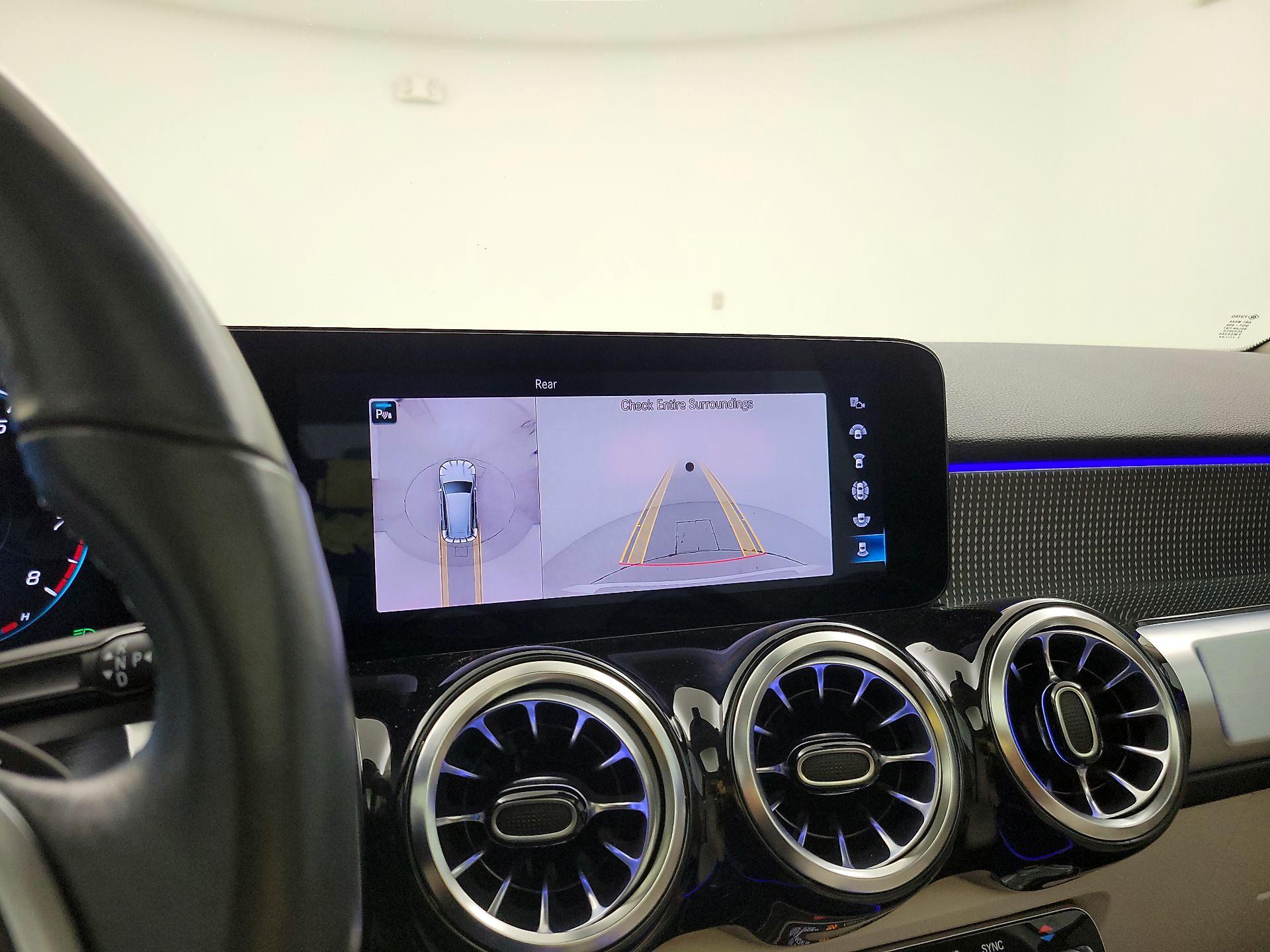 Thumbnail: 2022 Mercedes-Benz GLB - 14