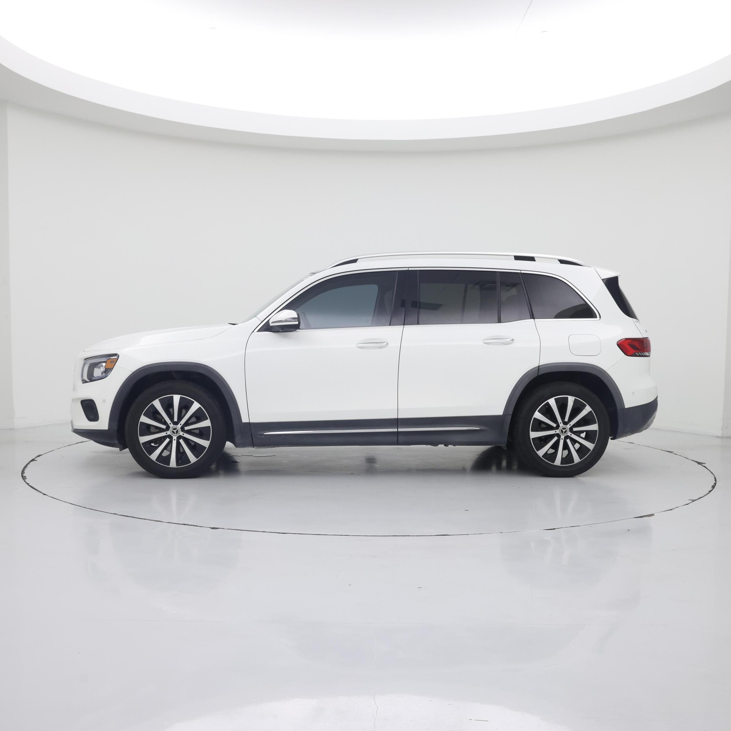 Thumbnail: 2022 Mercedes-Benz GLB - 3