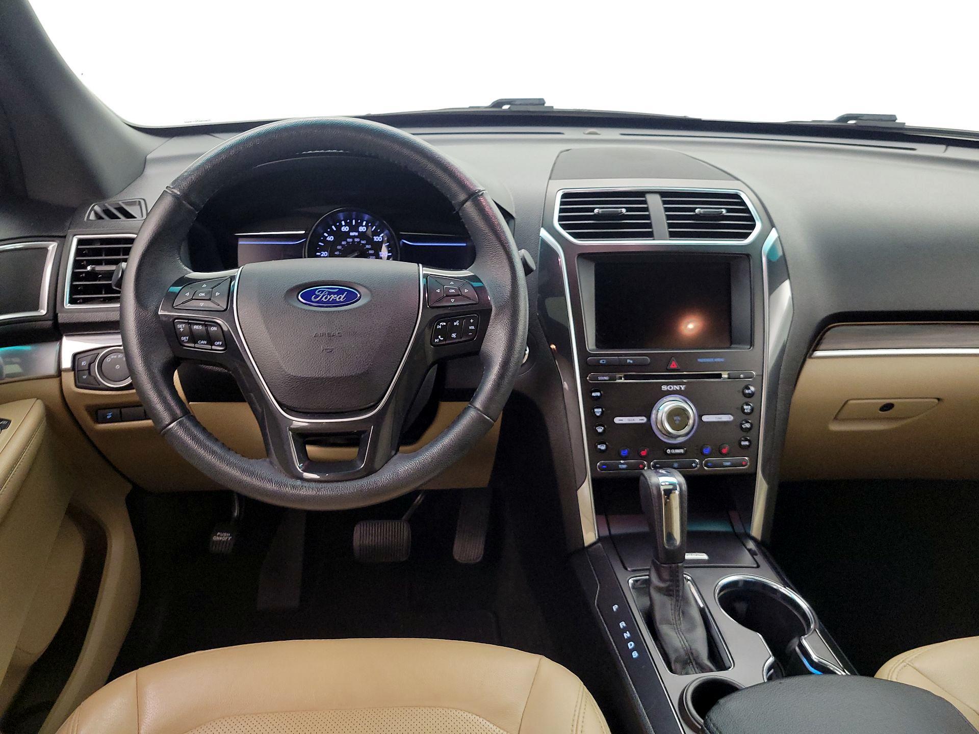 Thumbnail: 2017 Ford Explorer - 10