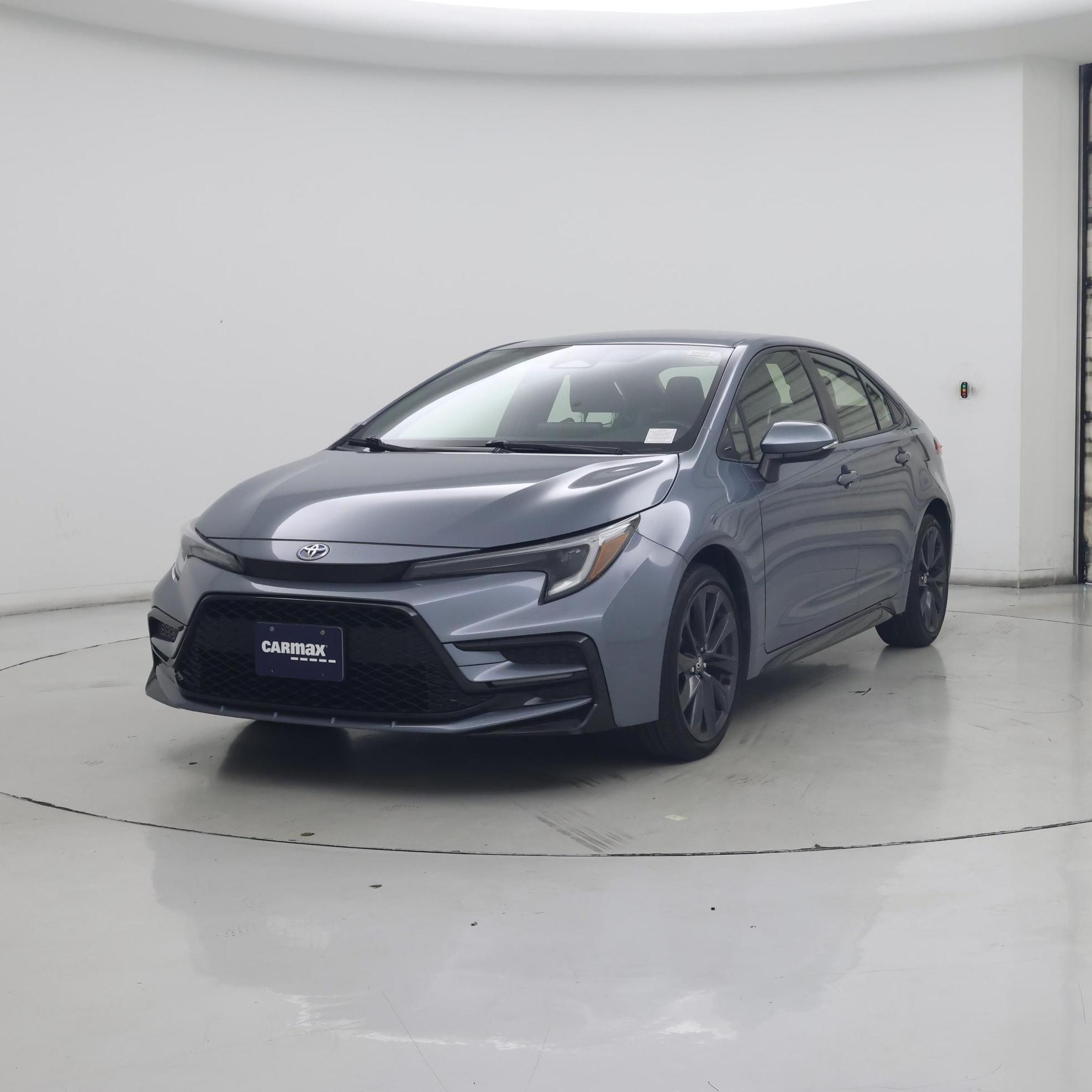 Thumbnail: 2023 Toyota Corolla - 4