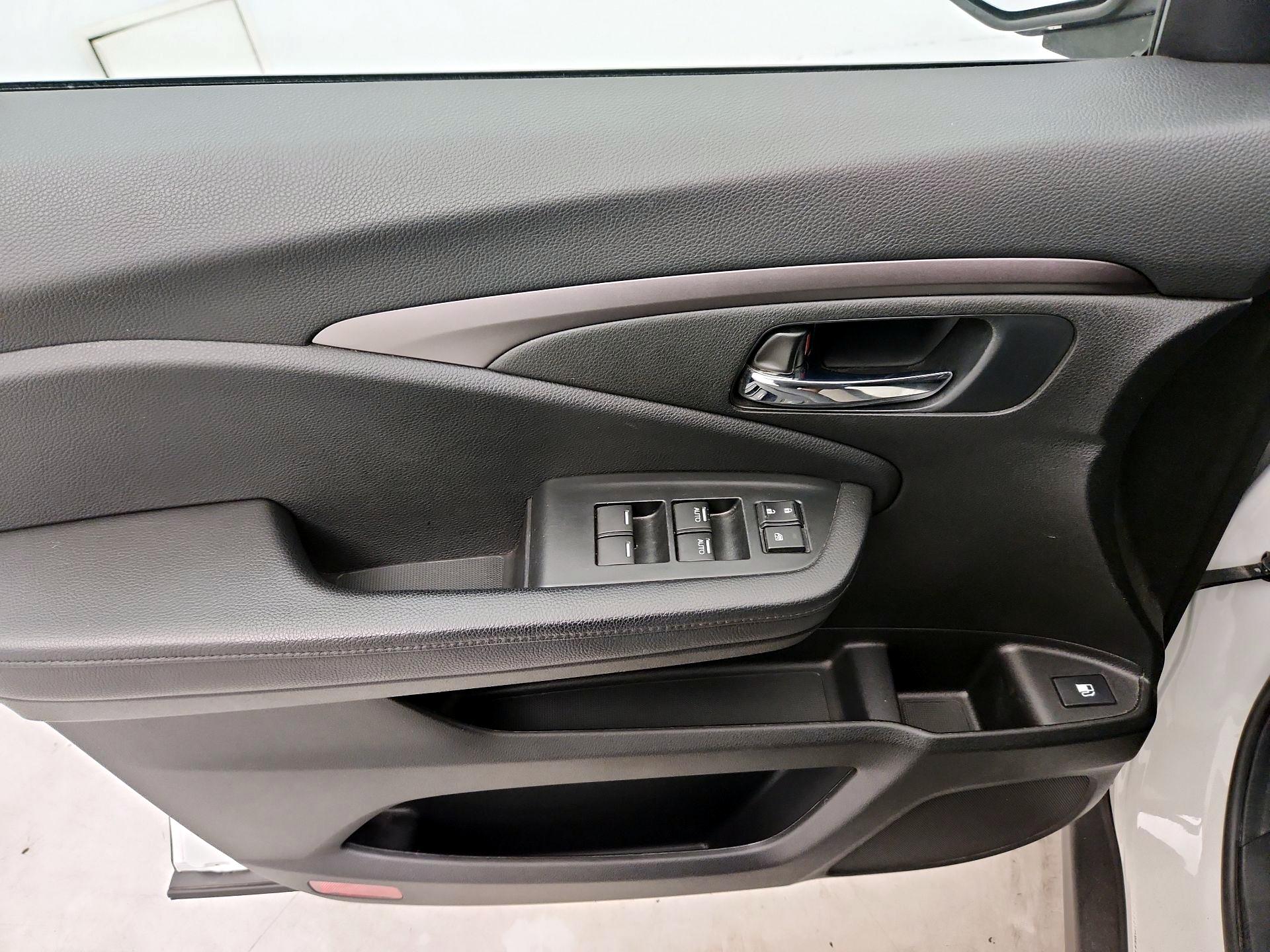 Thumbnail: 2022 Honda Pilot - 12