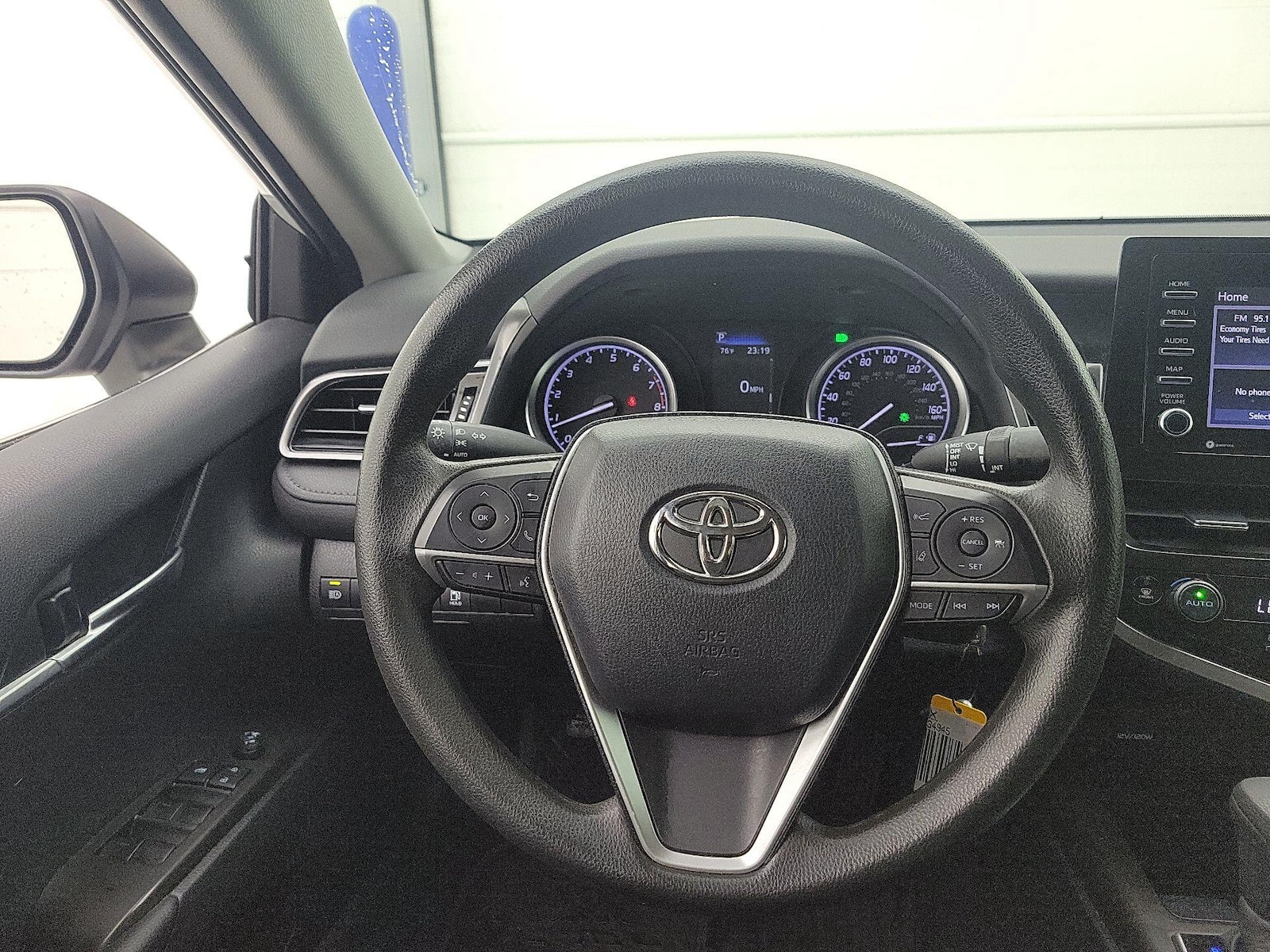 2022 Toyota Camry LE - Photo 11