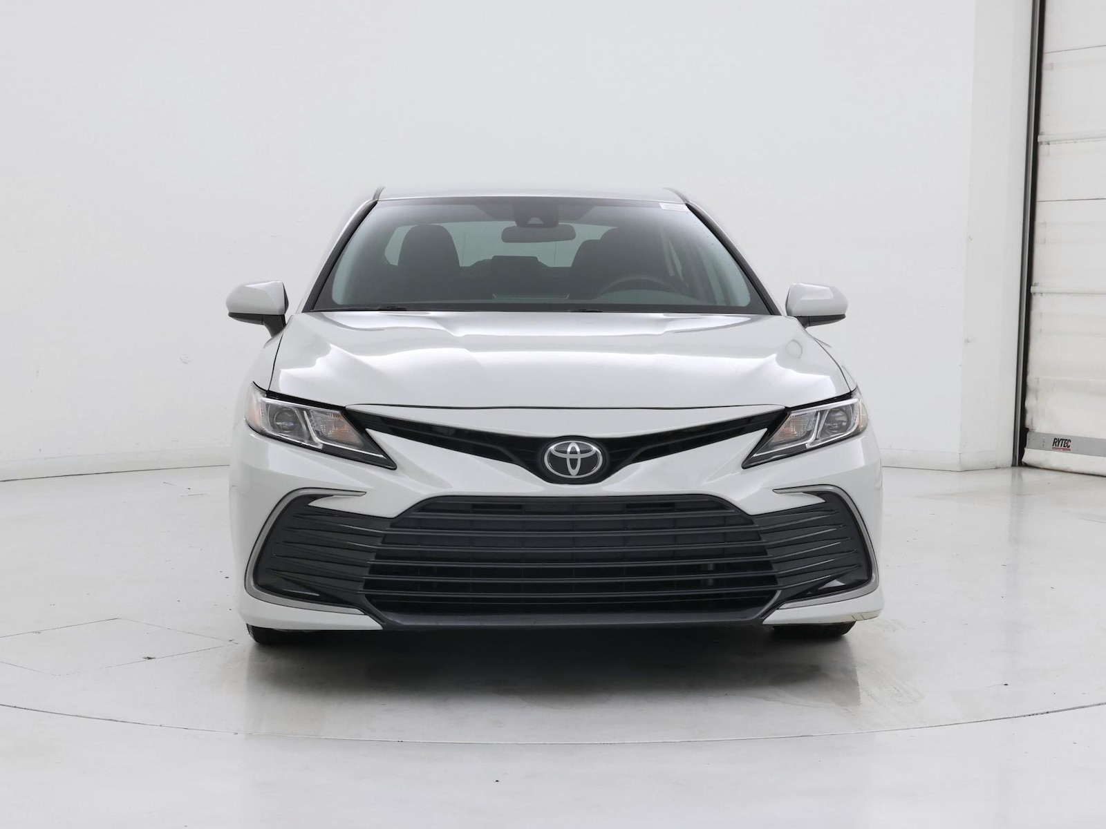2022 Toyota Camry LE - Photo 6