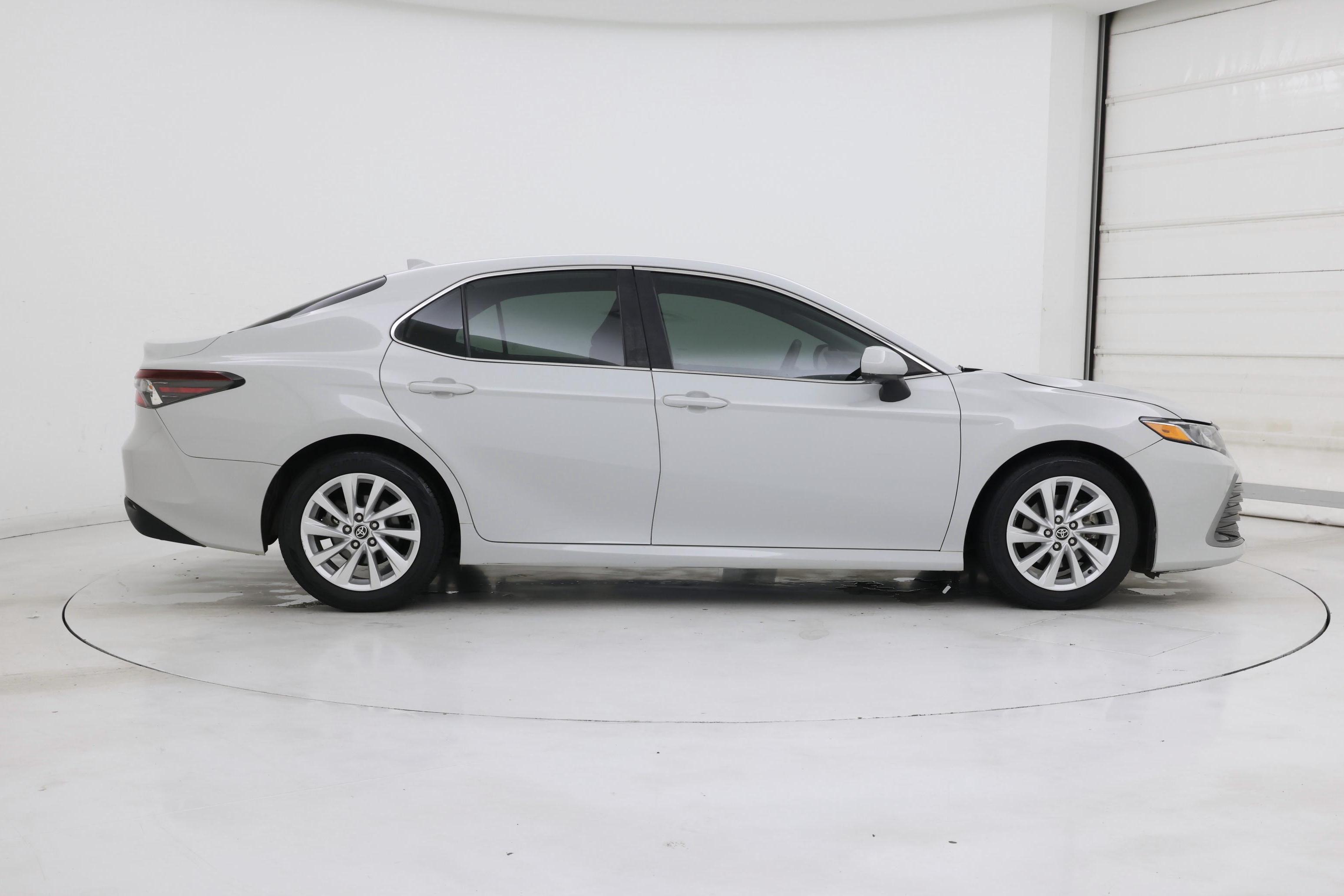 Thumbnail: 2022 Toyota Camry - 7