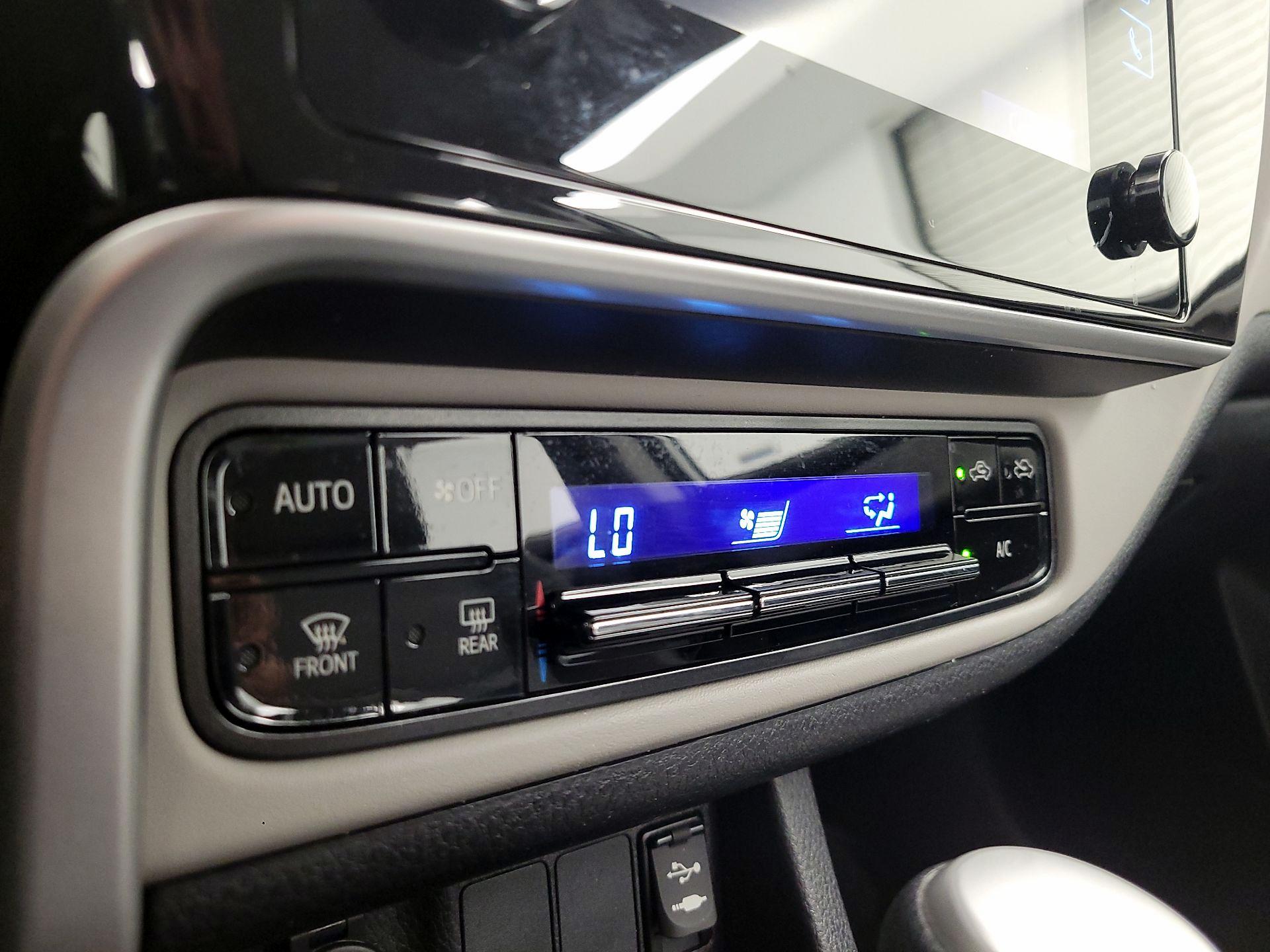 Thumbnail: 2019 Toyota Corolla - 16