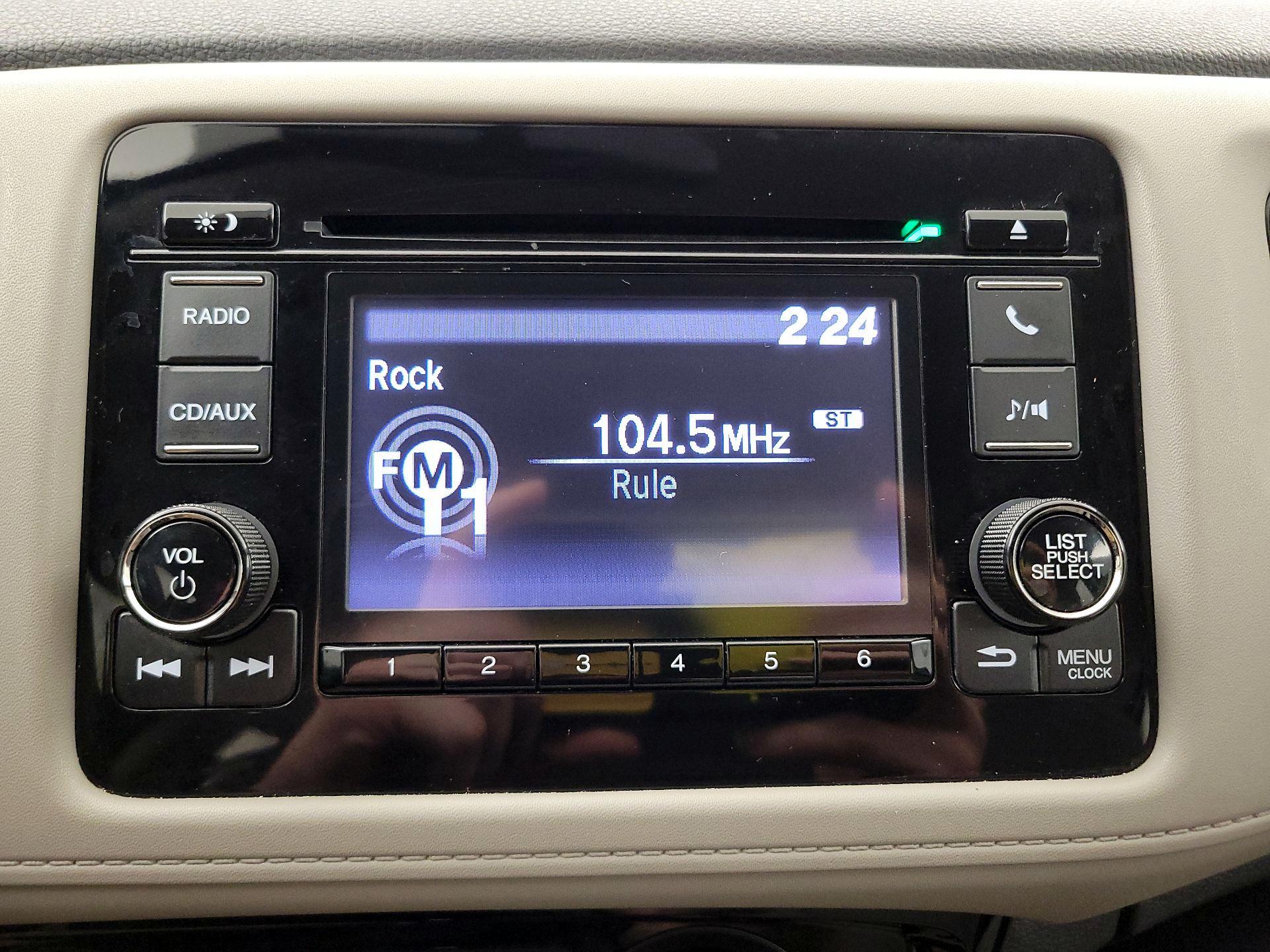 Thumbnail: 2016 Honda HR-V - 15