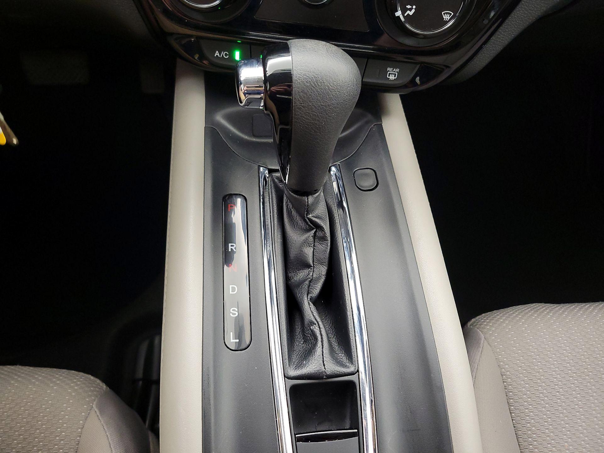 Thumbnail: 2016 Honda HR-V - 17