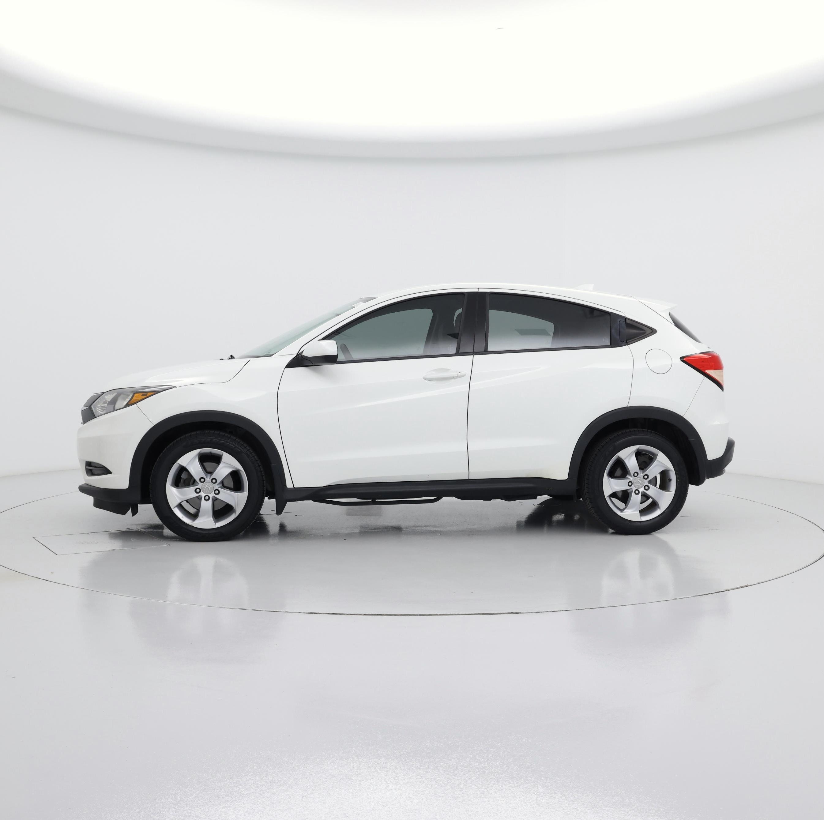 Thumbnail: 2016 Honda HR-V - 3