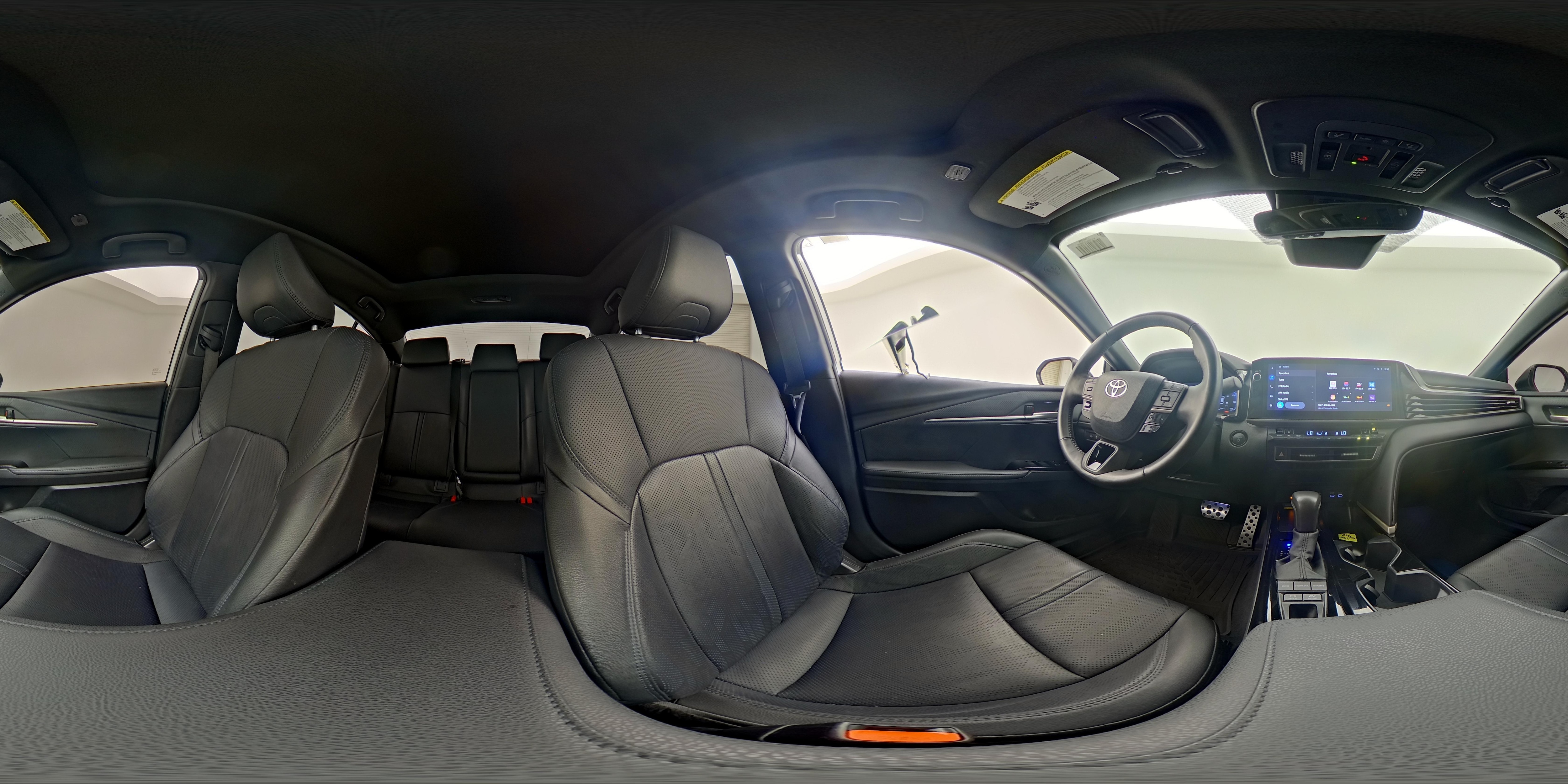2025 Toyota Camry XSE - Photo 25