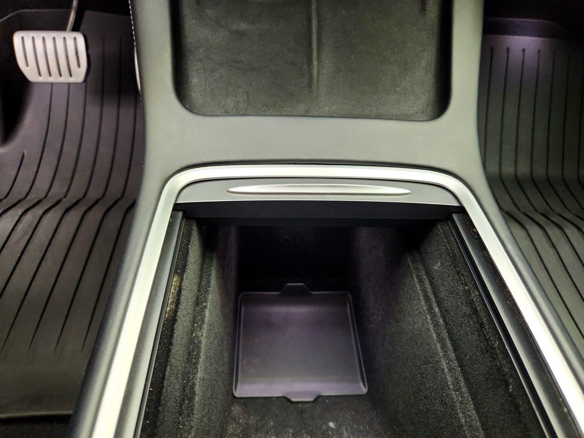 Thumbnail: 2021 Tesla Model 3 - 19